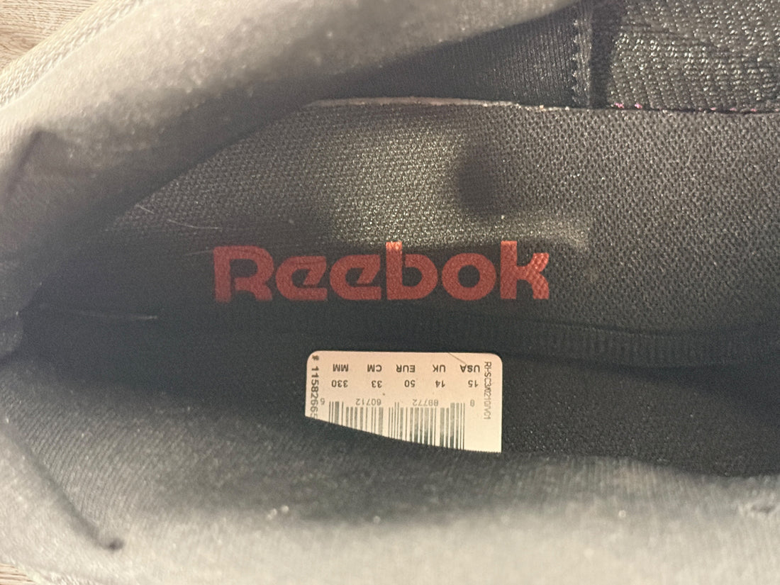 Reebok Pro Heritage 3 men’s basketball sneakers black red US 15 in mint condition. Clean mid-top athletic trainers with cushioned support and classic Reebok design.