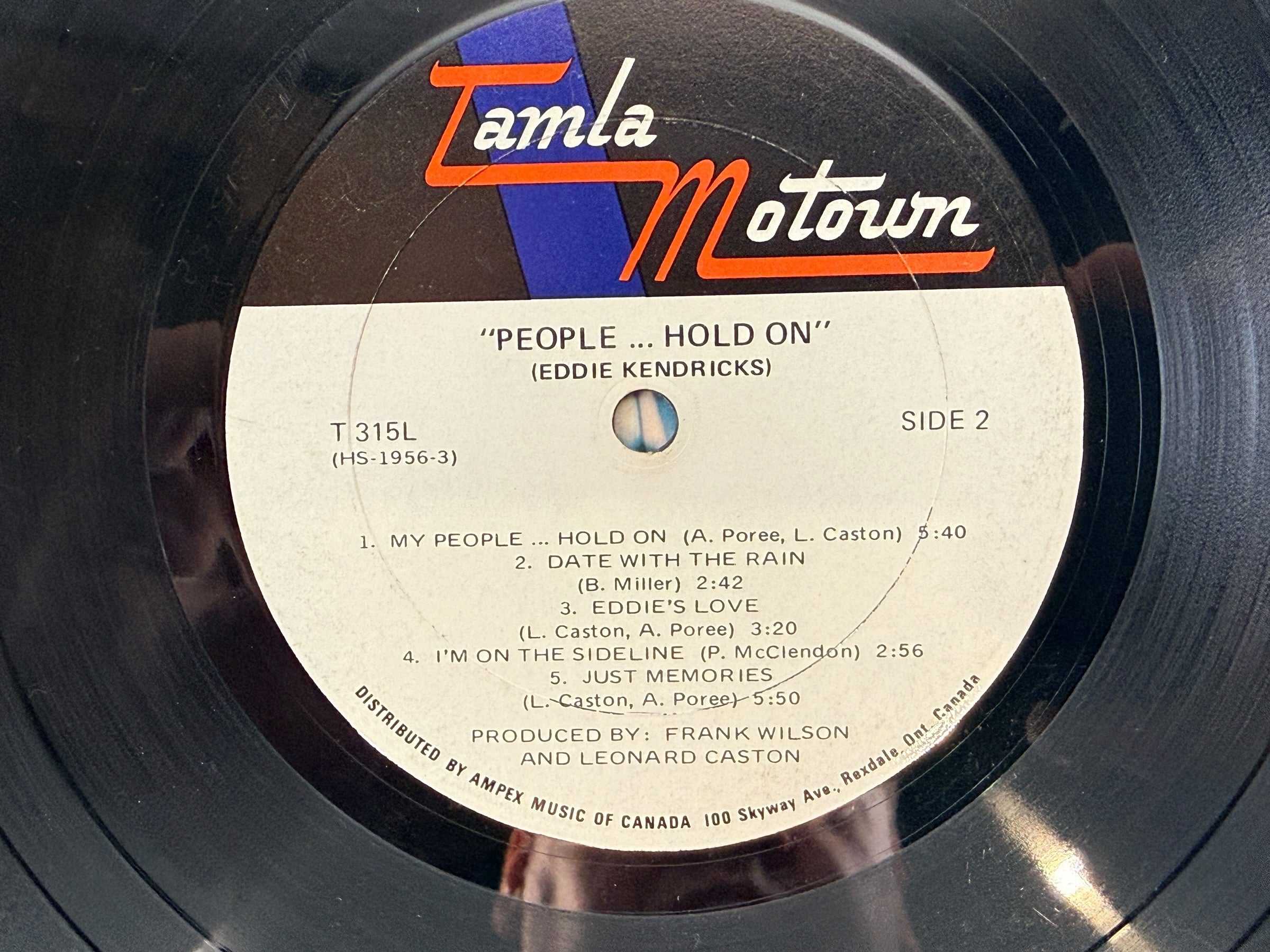 Shop Eddie Kendricks People... Hold On (1972), Canadian Tamla Motown T315L vinyl LP. Vintage soul and funk record available at Eco Depot Montreal