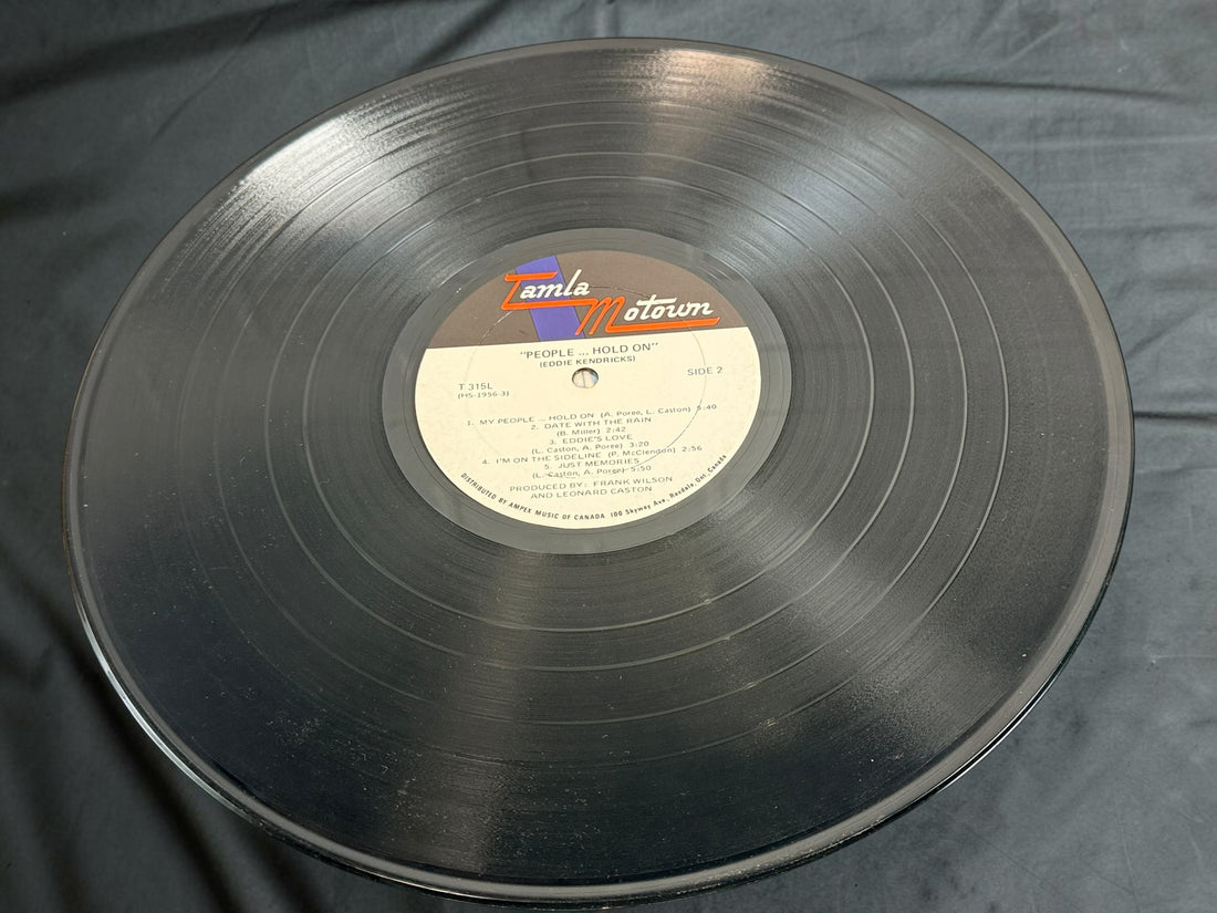 Shop Eddie Kendricks People... Hold On (1972), Canadian Tamla Motown T315L vinyl LP. Vintage soul and funk record available at Eco Depot Montreal