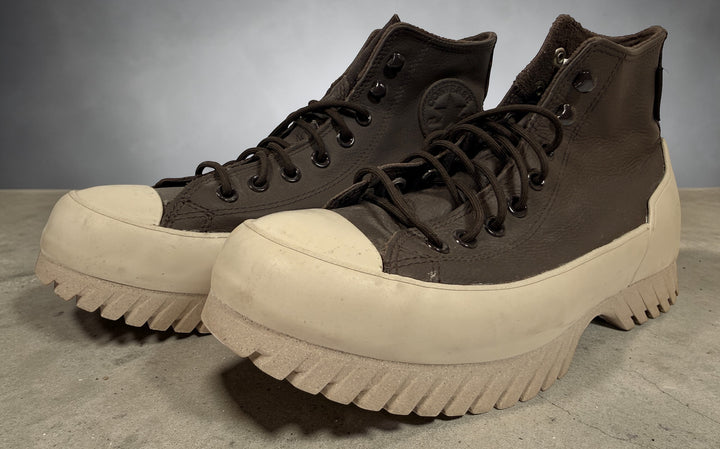 Converse Chuck Taylor Counter Climate lugged leather boots in brown, size US 8 men. Rugged outdoor style with chunky tread sole and classic Converse design.