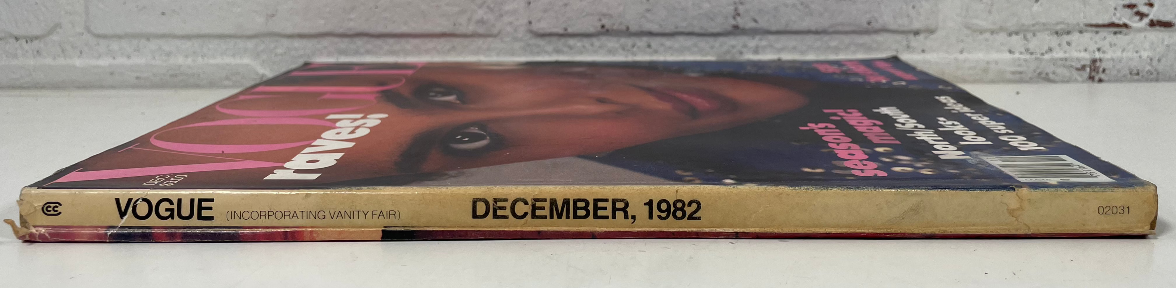 Vintage Vogue Magazine December 1982 Shari Belafonte.