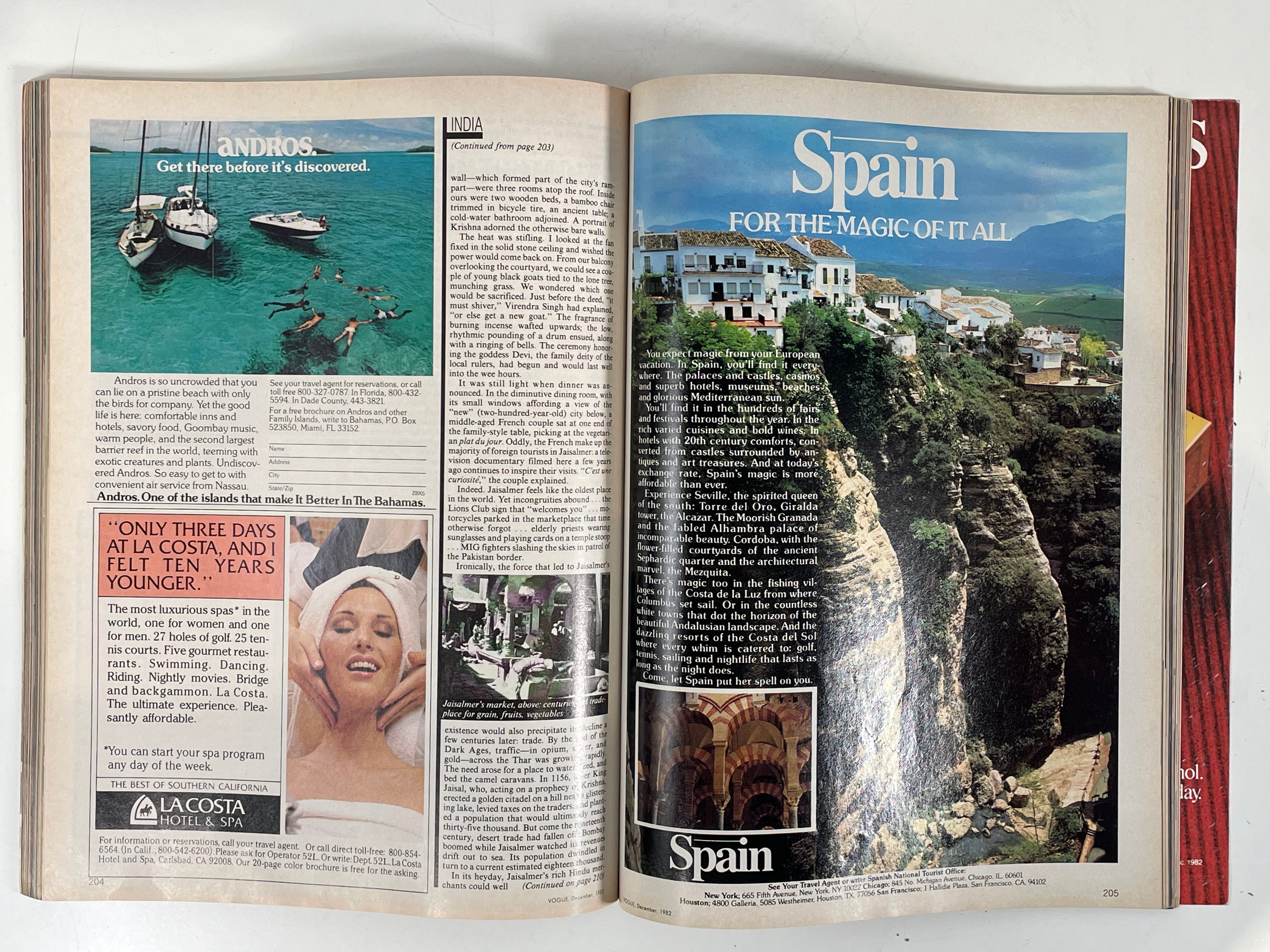 Vintage Vogue Magazine December 1982 Shari Belafonte.