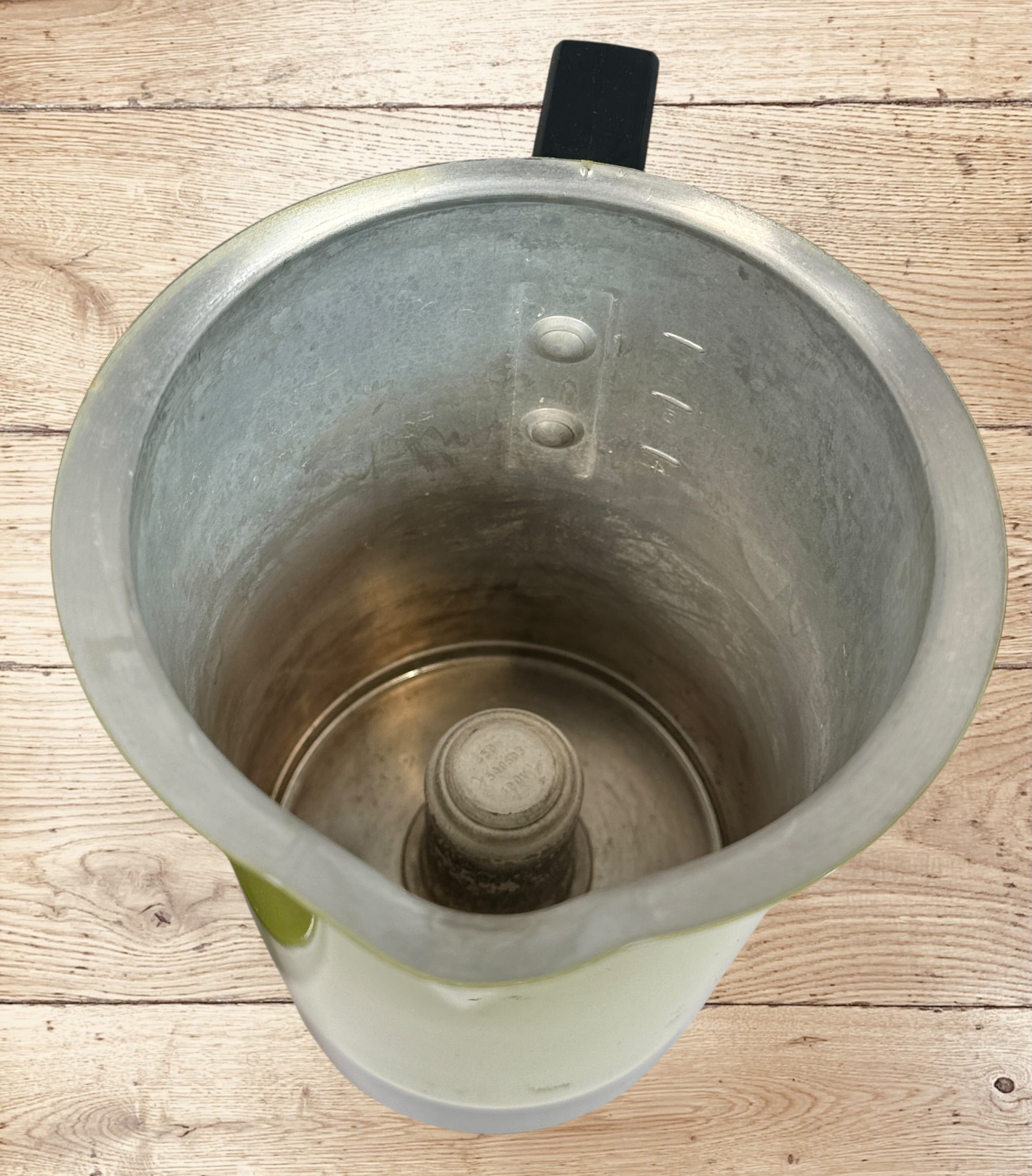 
Vintage Empire Electric Hot Cup Model 1088 avocado green travel kettle with original box. Mid-century portable electric water heater by Metal Ware Corp.