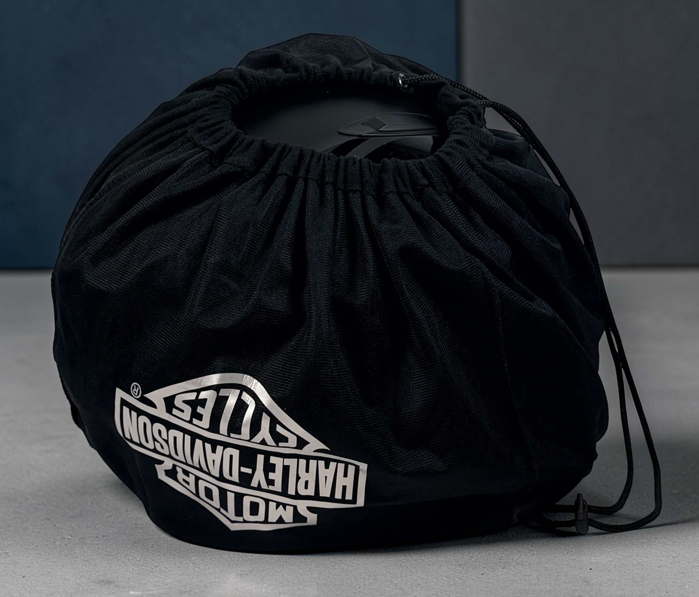 Harley-Davidson HD-X03 full face motorcycle helmet in matte black, size small. DOT certified motorcycle helmet with clear visor and stealth Harley graphics.
