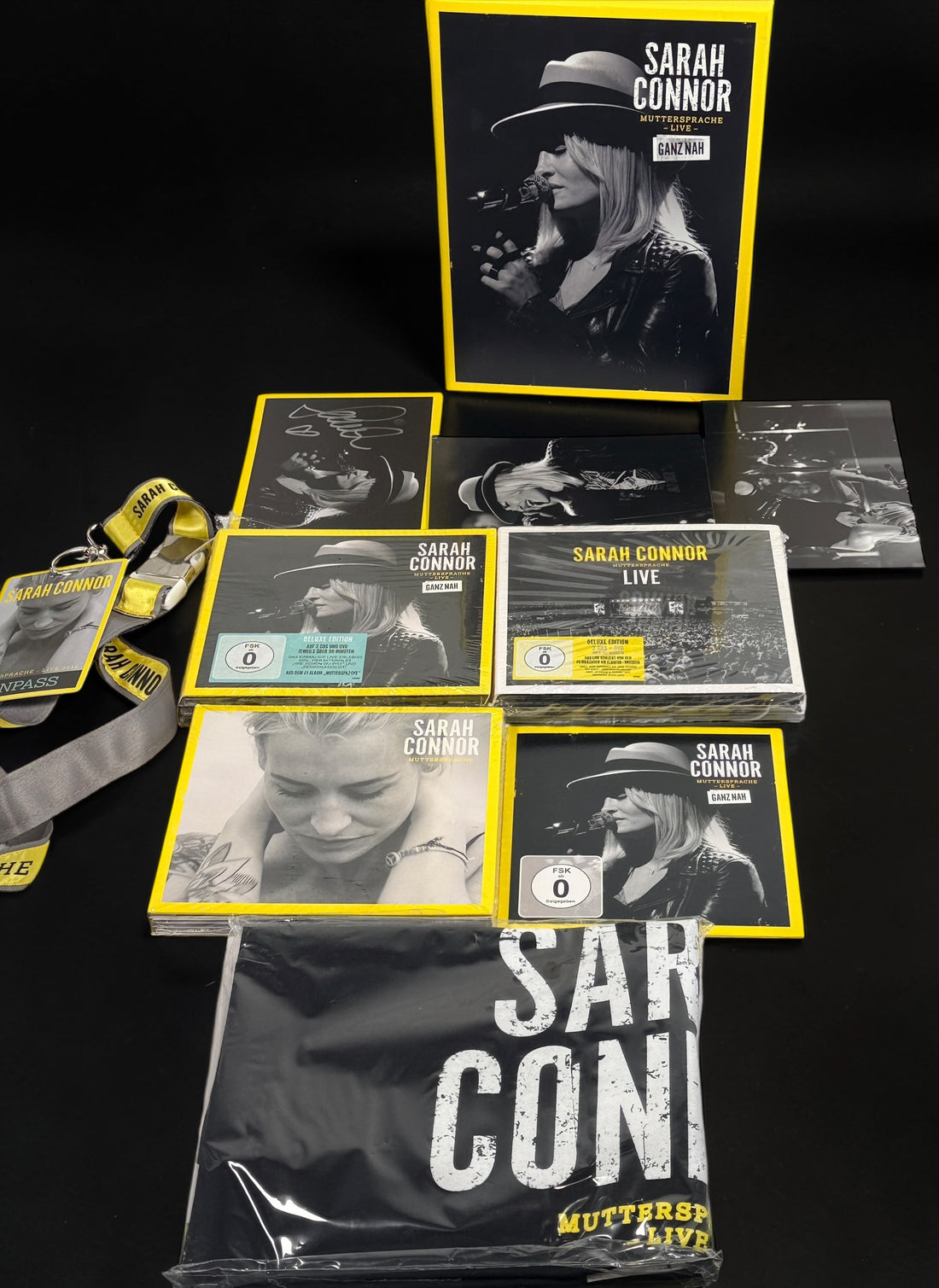 Sarah Connor Muttersprache Live Ganz Nah deluxe box set with 2 CDs, DVD and collector lanyard. Rare German live concert edition in large collector box.