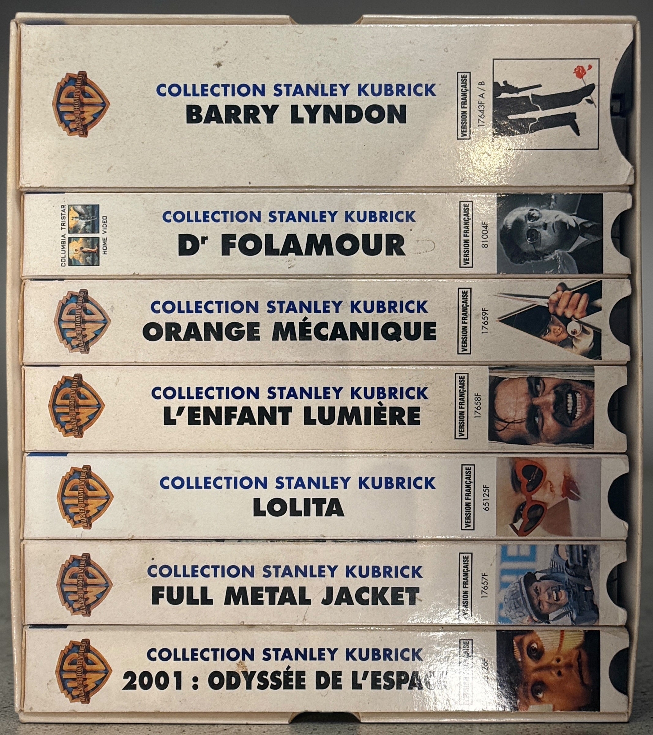 Complete Stanley Kubrick VHS box set with 7 films including The Shining, 2001 and Full Metal Jacket. French edition, vintage Warner Home Video release.