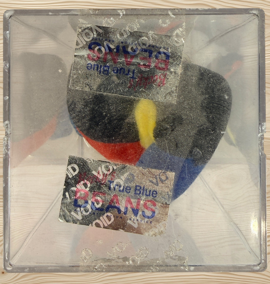 Authentic Ty Beanie Baby Kiwi Toucan with 4th generation swing tag, 3rd generation tush tag, display case and Becky’s True Blue Beans authentication certificate.