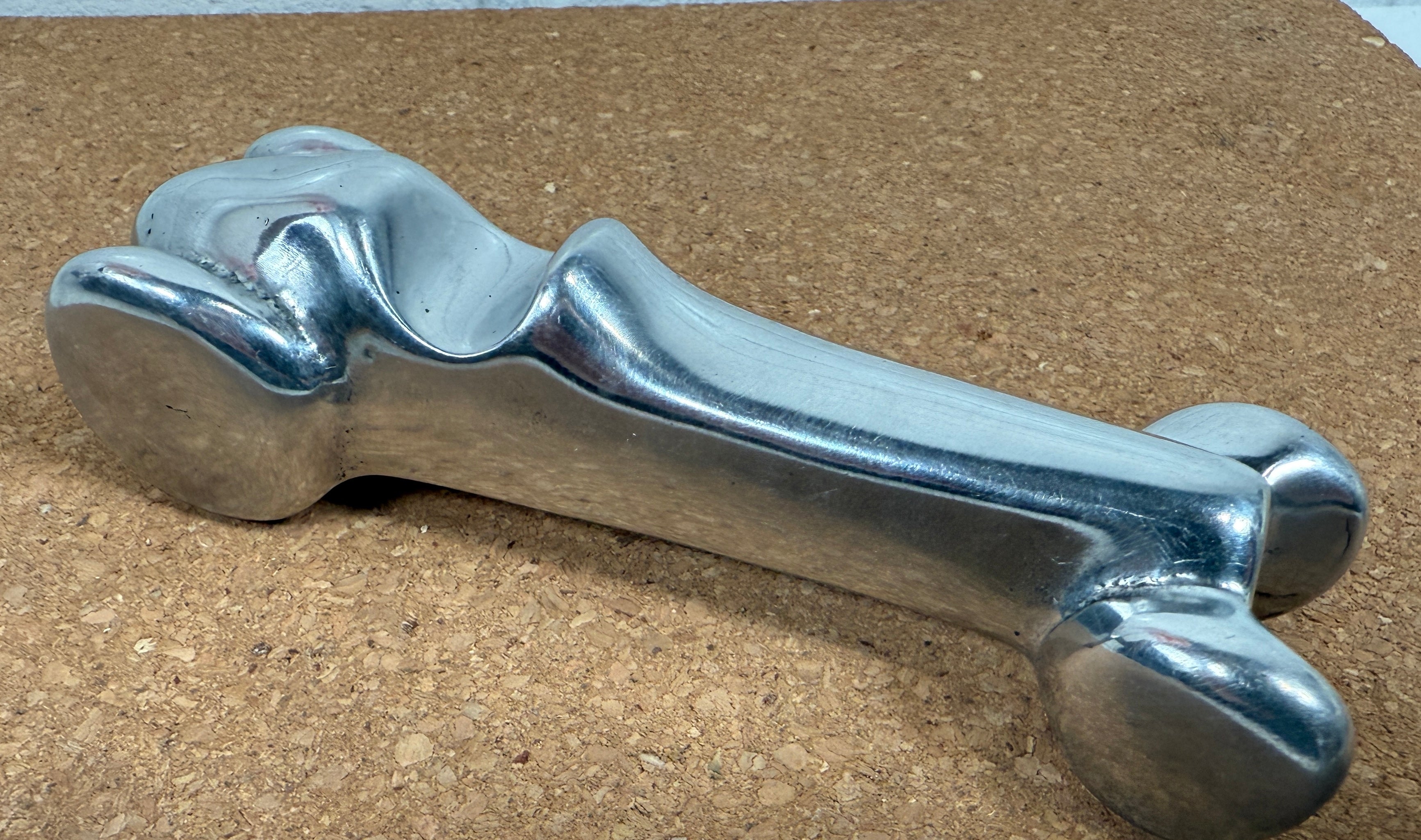 Sculpture de voiture de sport vintage Hoselton en aluminium – Signée Canada