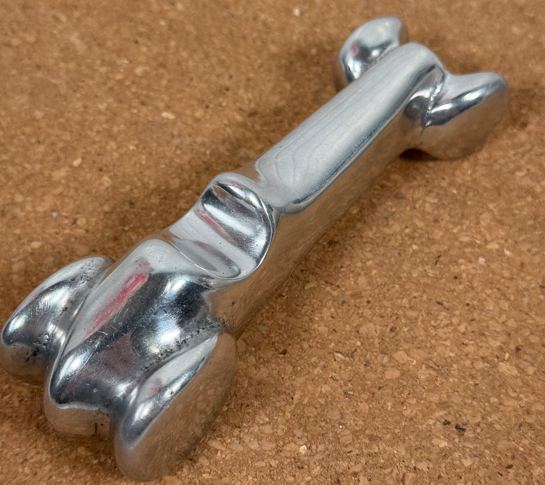 Sculpture de voiture de sport vintage Hoselton en aluminium – Signée Canada