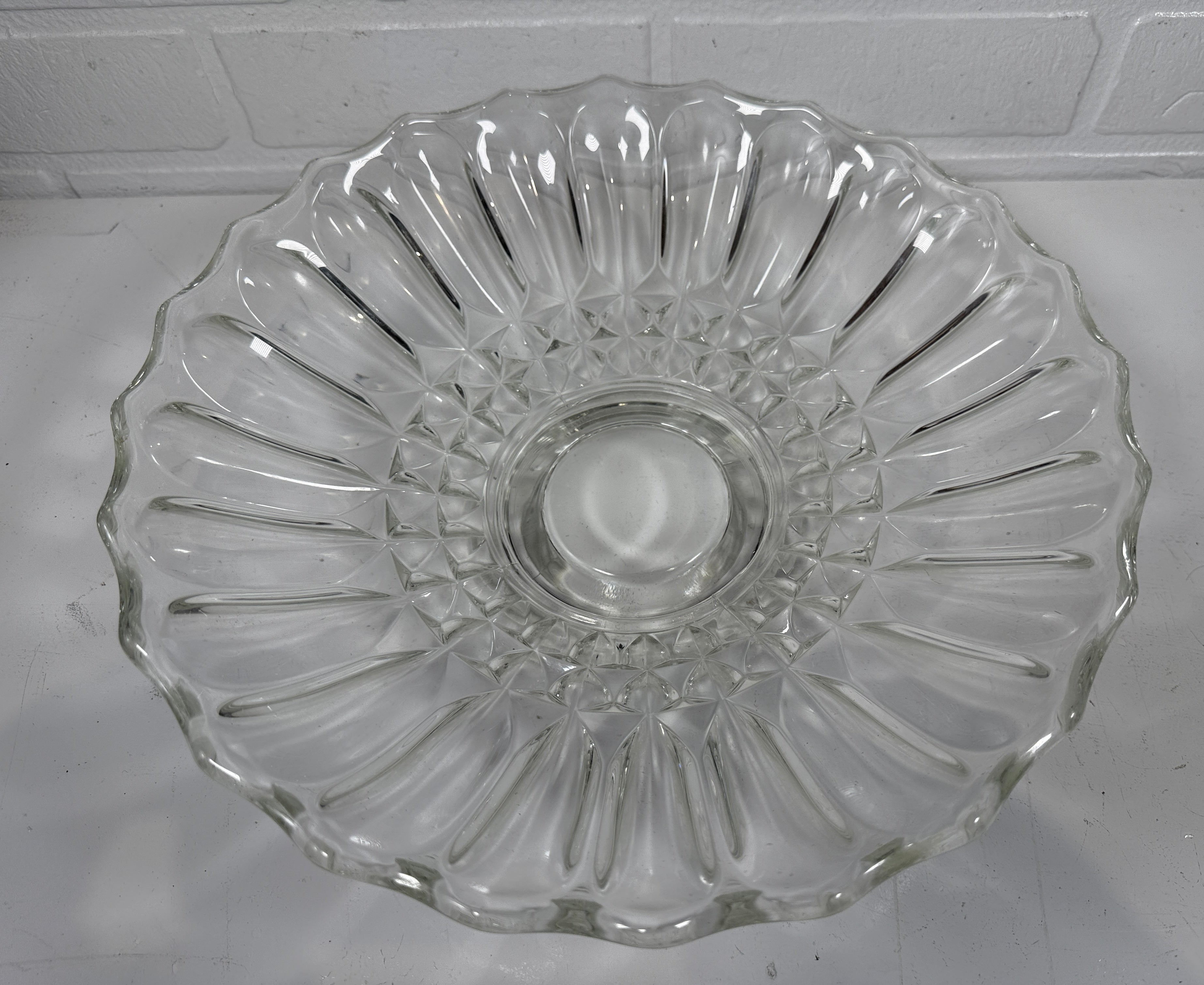 Bol sur pied vintage en verre d'Indiana motif fleur de lotus – 12,25 po transparent