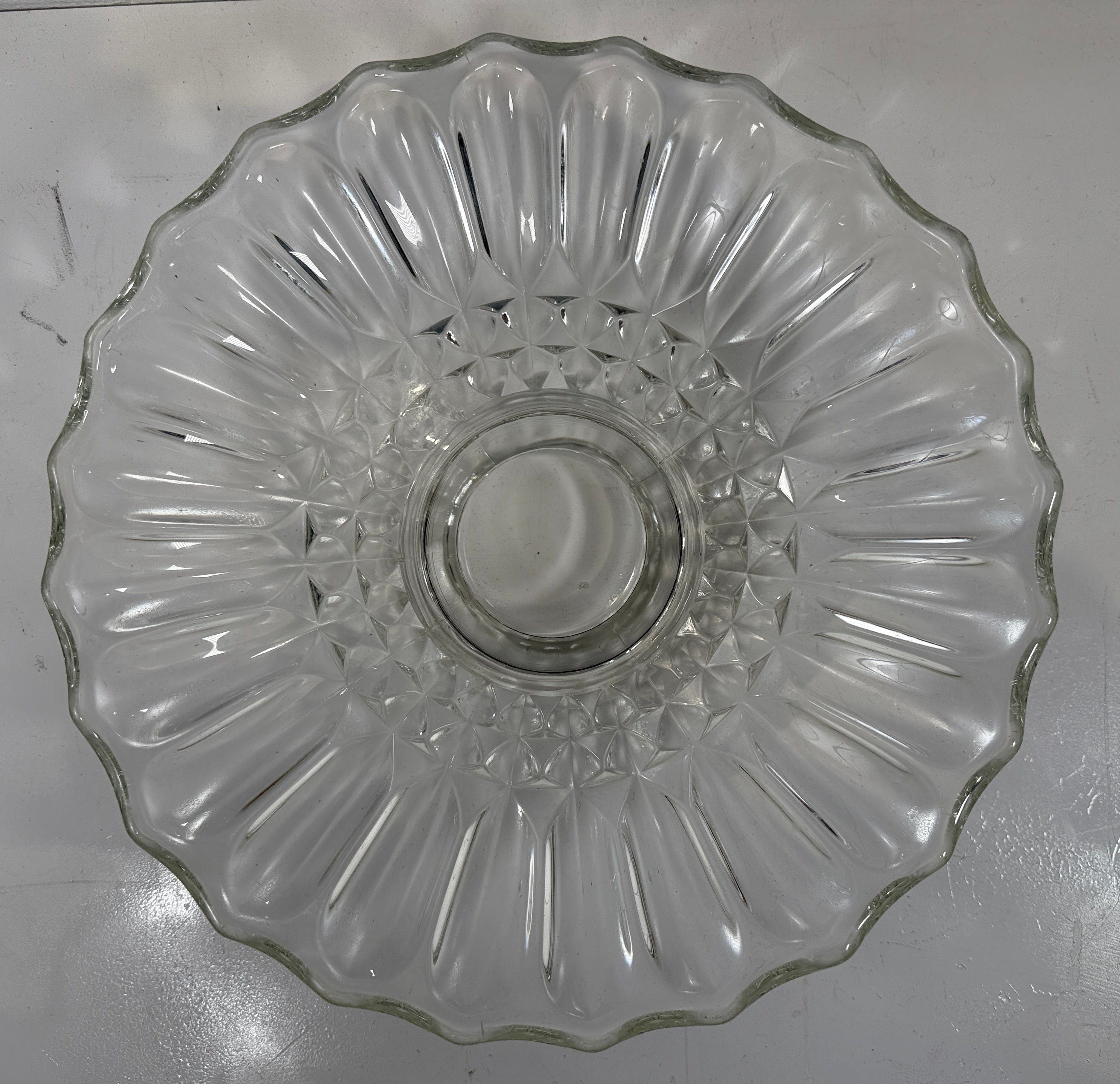 Bol sur pied vintage en verre d'Indiana motif fleur de lotus – 12,25 po transparent