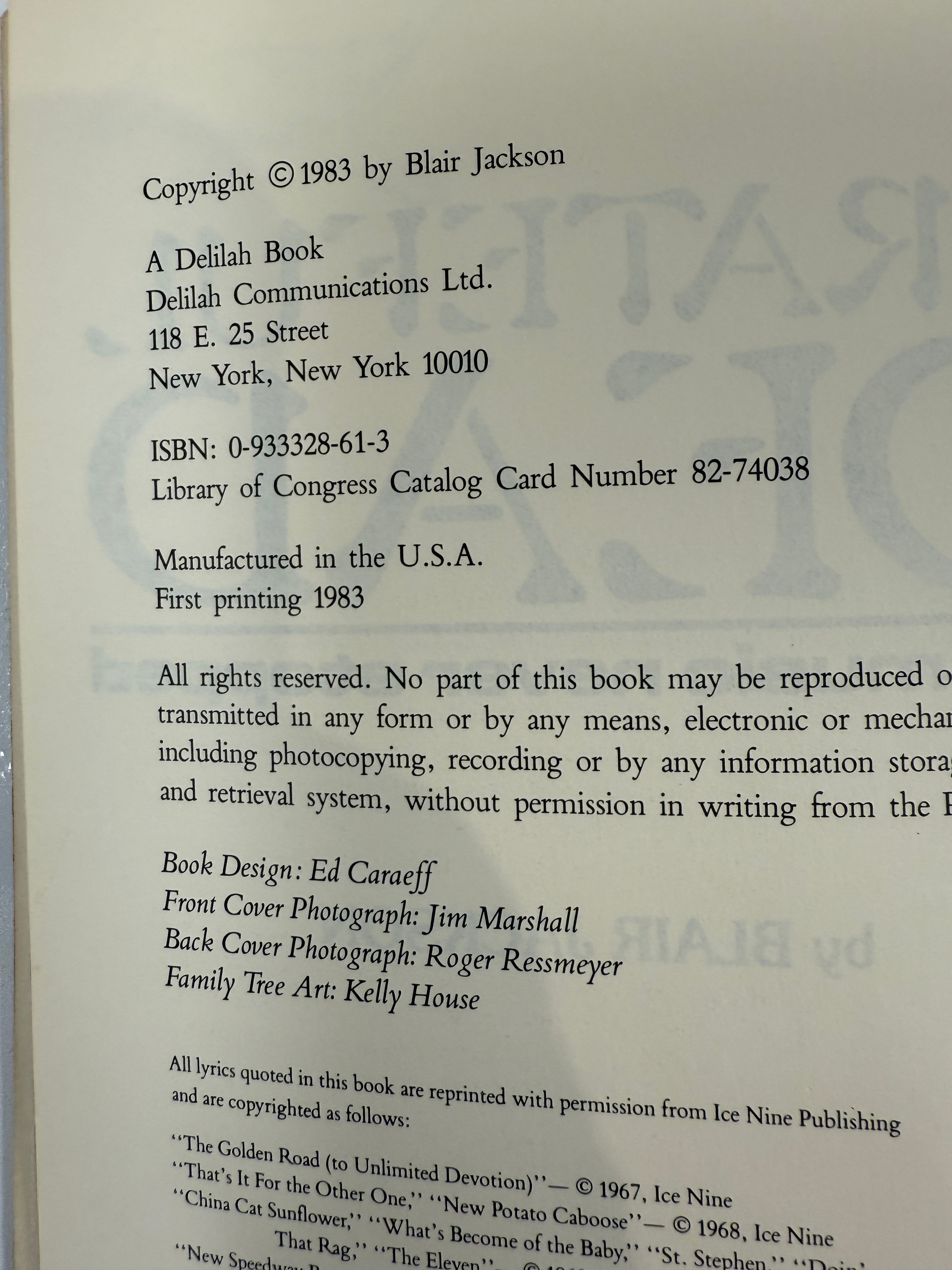 Livre des Grateful Dead de 1983 – La musique ne s'est jamais arrêtée, 1re impression, broché