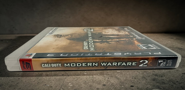 Call of Duty Modern Warfare 2 PS3 complete with case manual and tested disc. Classic FPS title from Infinity Ward in very good condition.