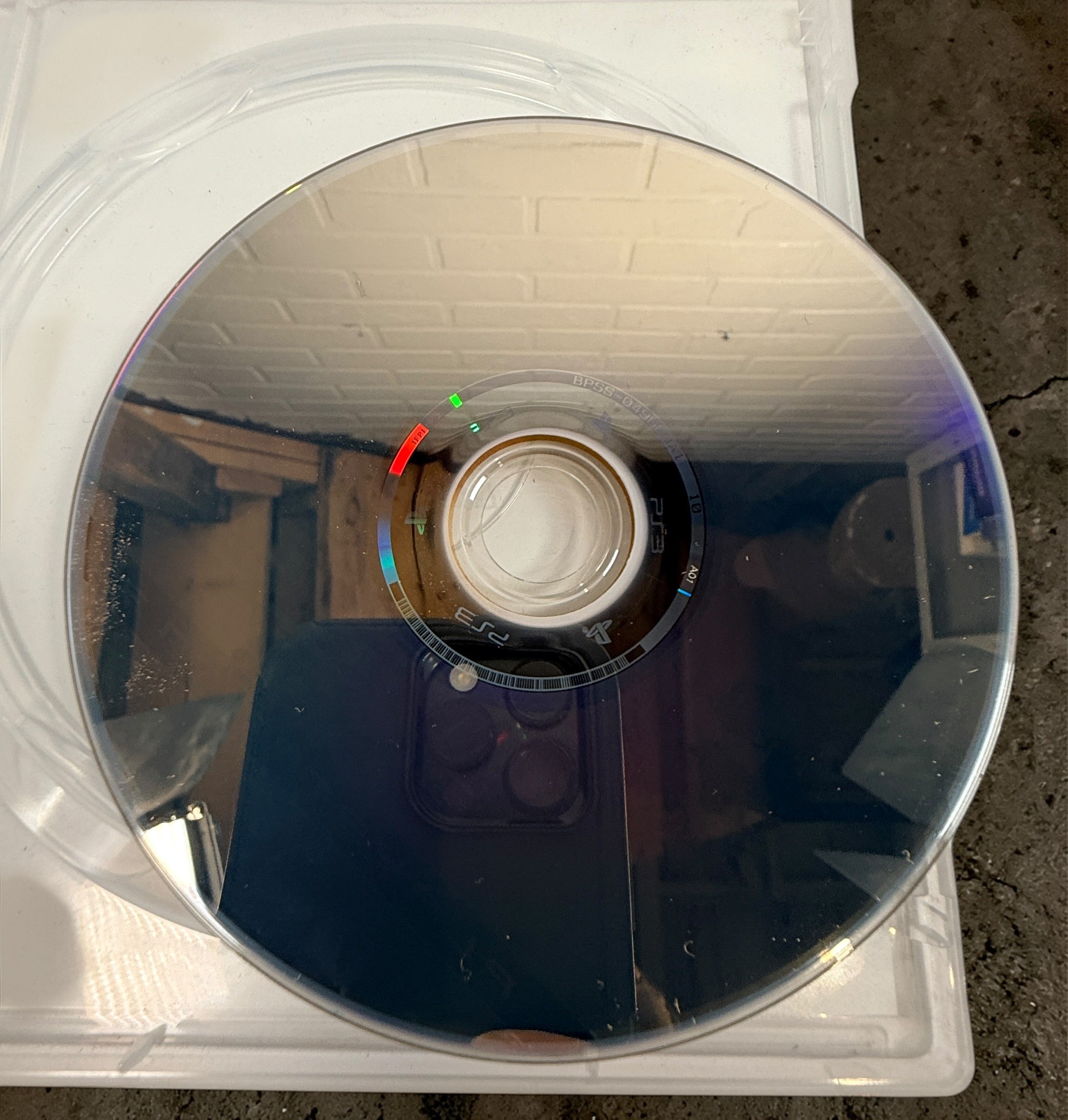 Call of Duty Modern Warfare 2 PS3 complete with case manual and tested disc. Classic FPS title from Infinity Ward in very good condition.