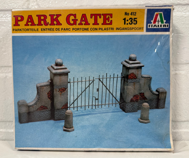 Vintage Italeri 1:35 Park Gate Model Kit No. 412 – Sealed Diorama Set