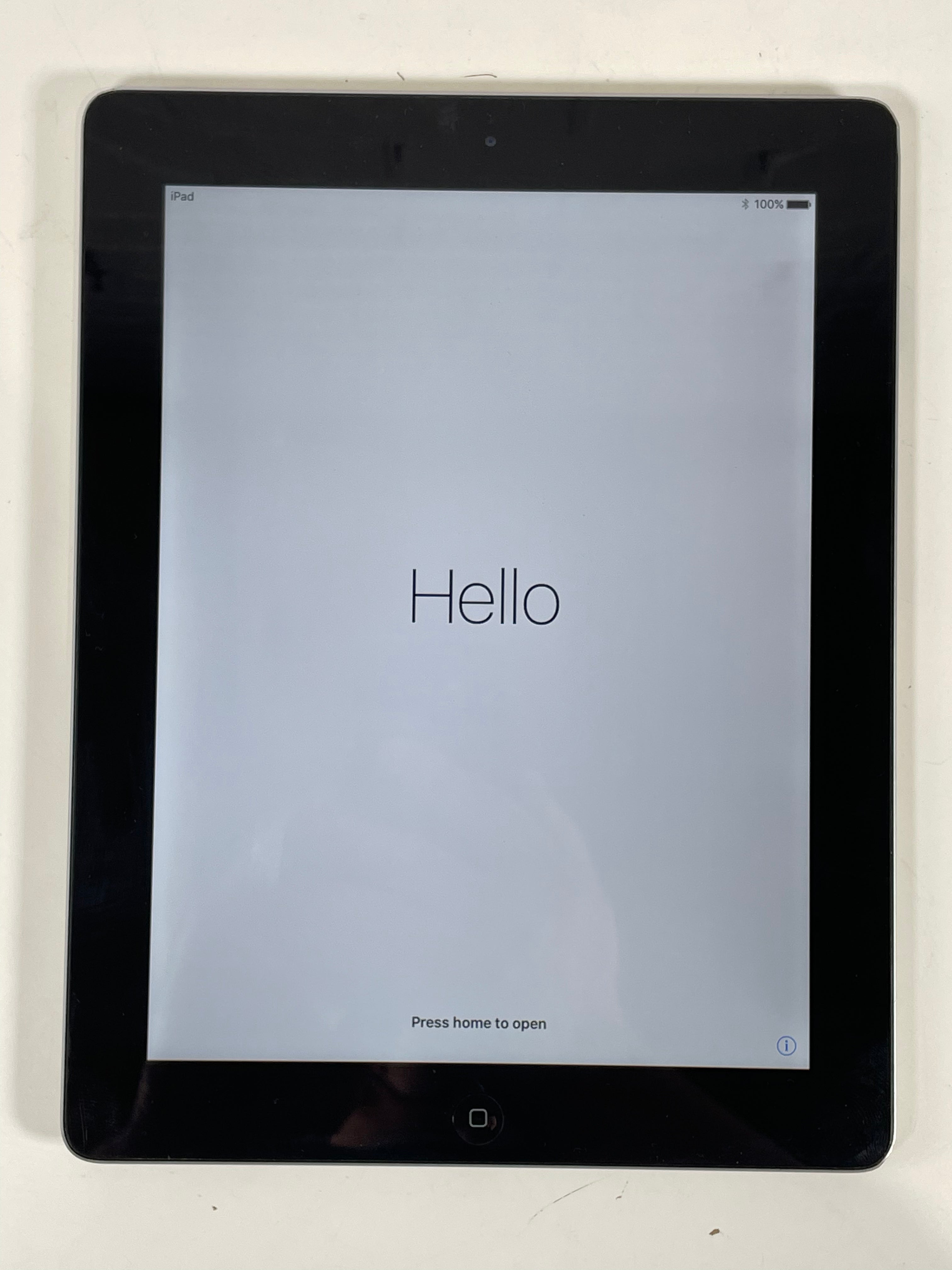 Apple iPad 4e génération A1458 32 Go Wi-Fi, 9,7 pouces, argent et noir - Écran Hello. Actif
