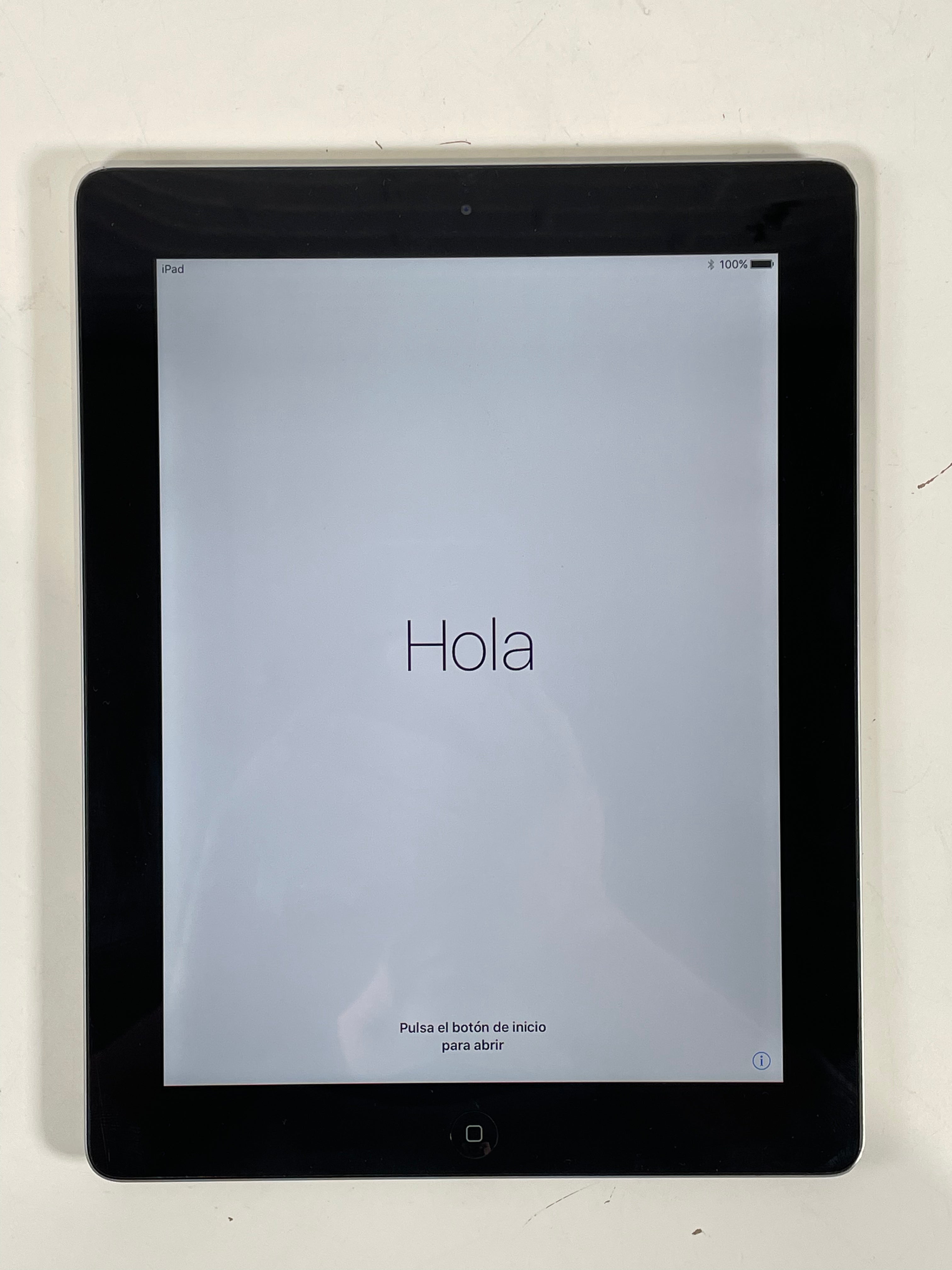 Apple iPad 4e génération A1458 32 Go Wi-Fi, 9,7 pouces, argent et noir - Écran Hello. Actif