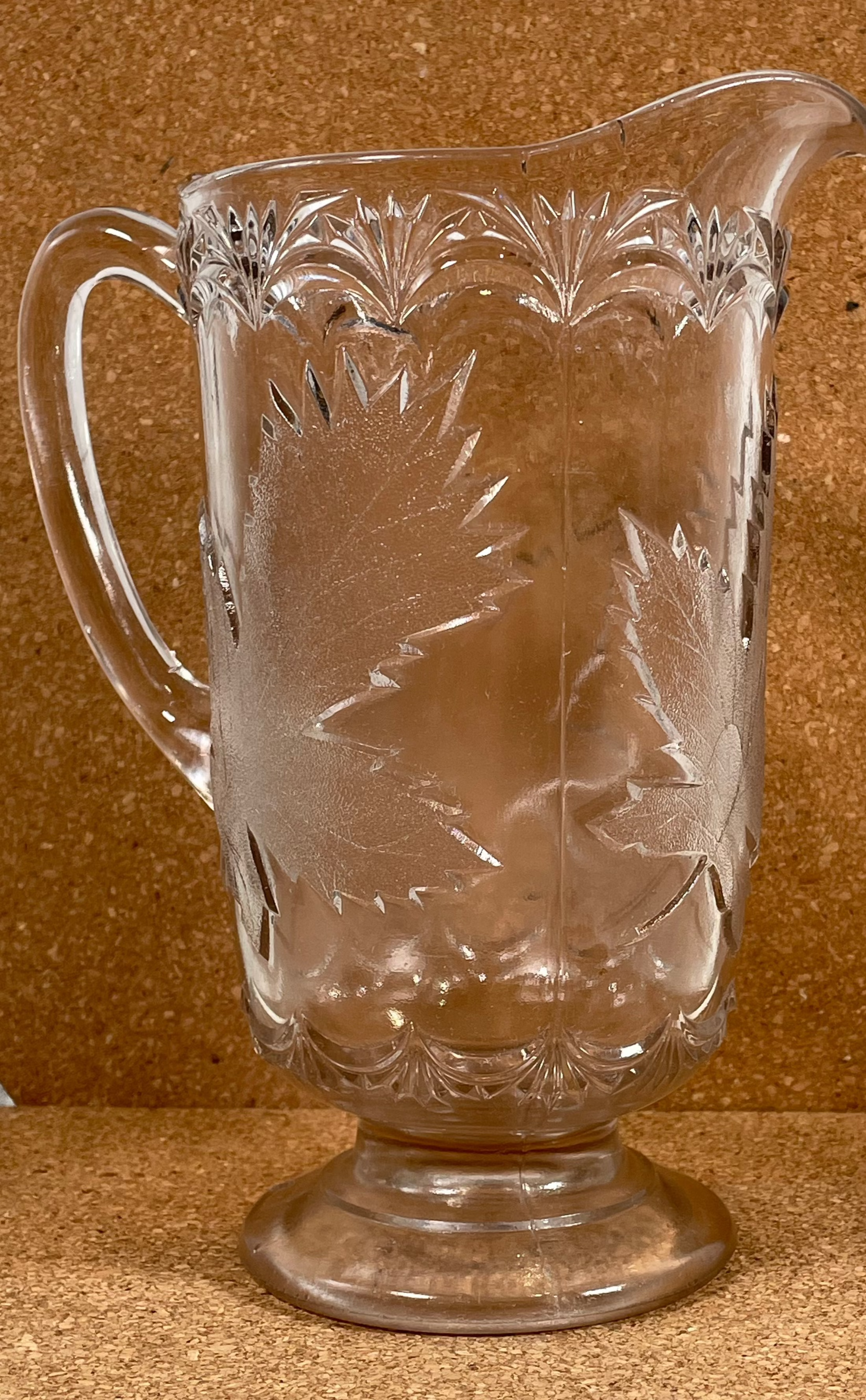 Pichet à eau en verre pressé canadien MAPLE LEAF EAPG 1880-1920