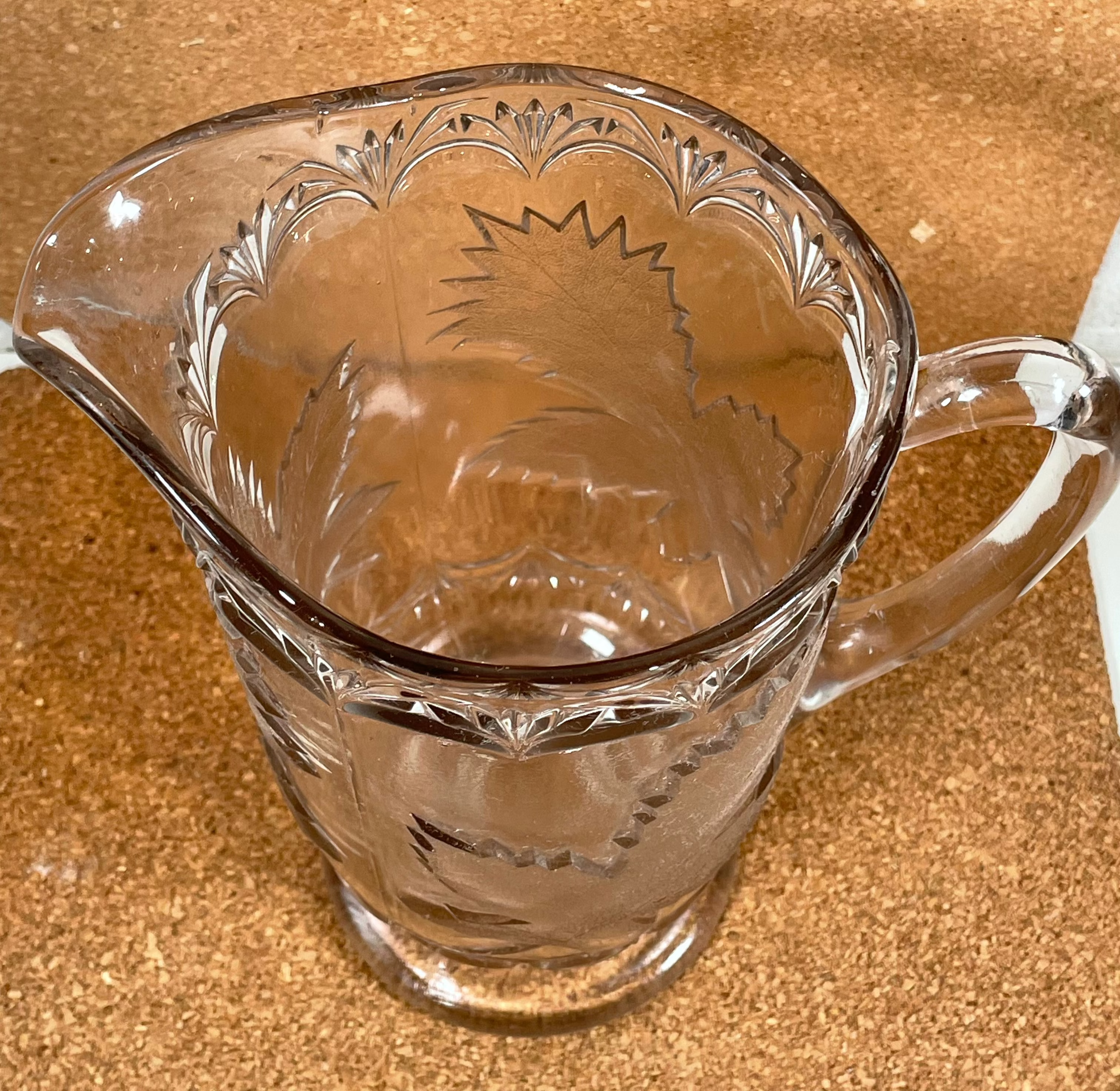 Pichet à eau en verre pressé canadien MAPLE LEAF EAPG 1880-1920