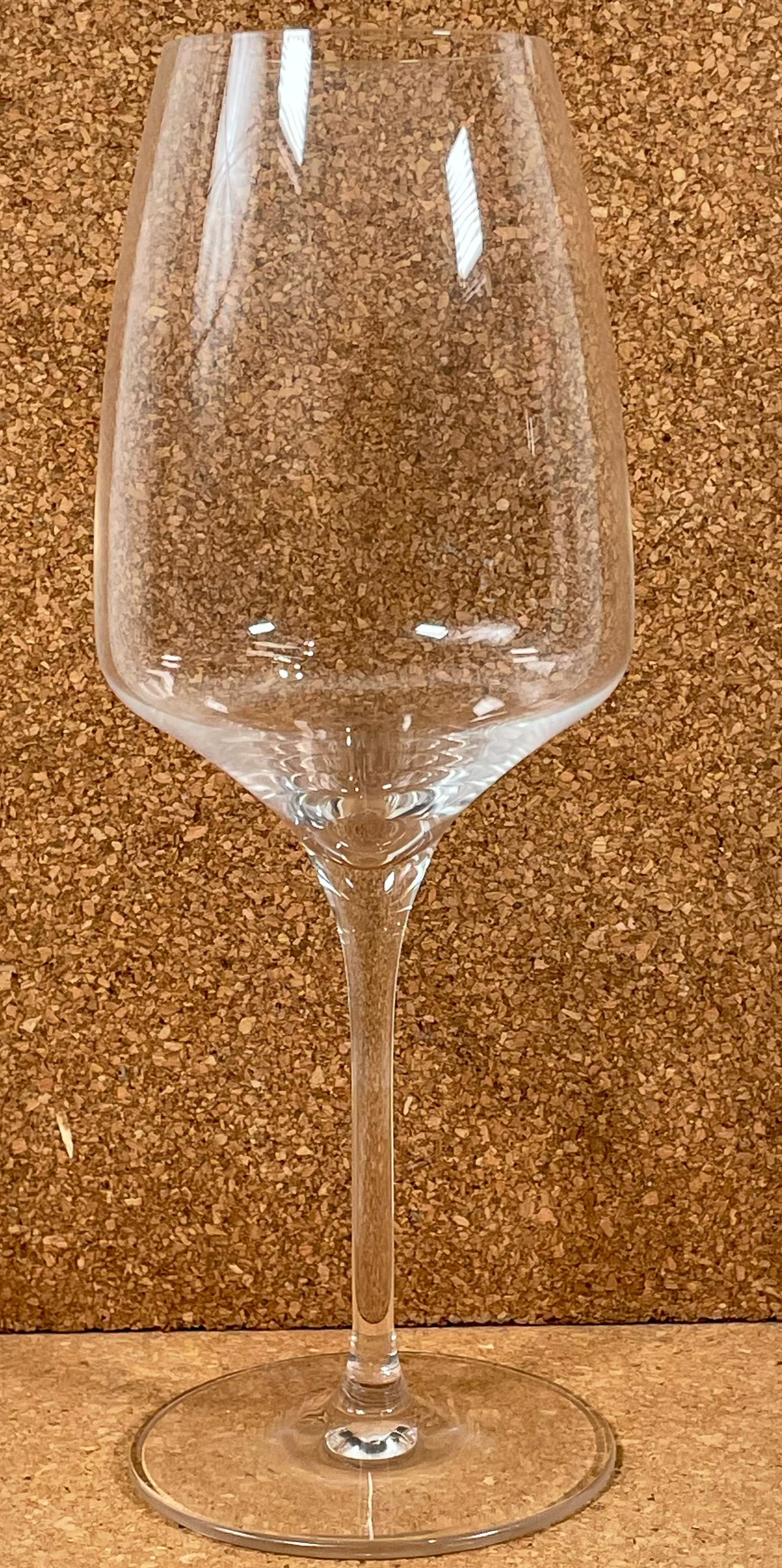 Verres à vin de Bourgogne sur pied, cristal de Stolzle Lausitz, Allemagne, 23 cm de hauteur