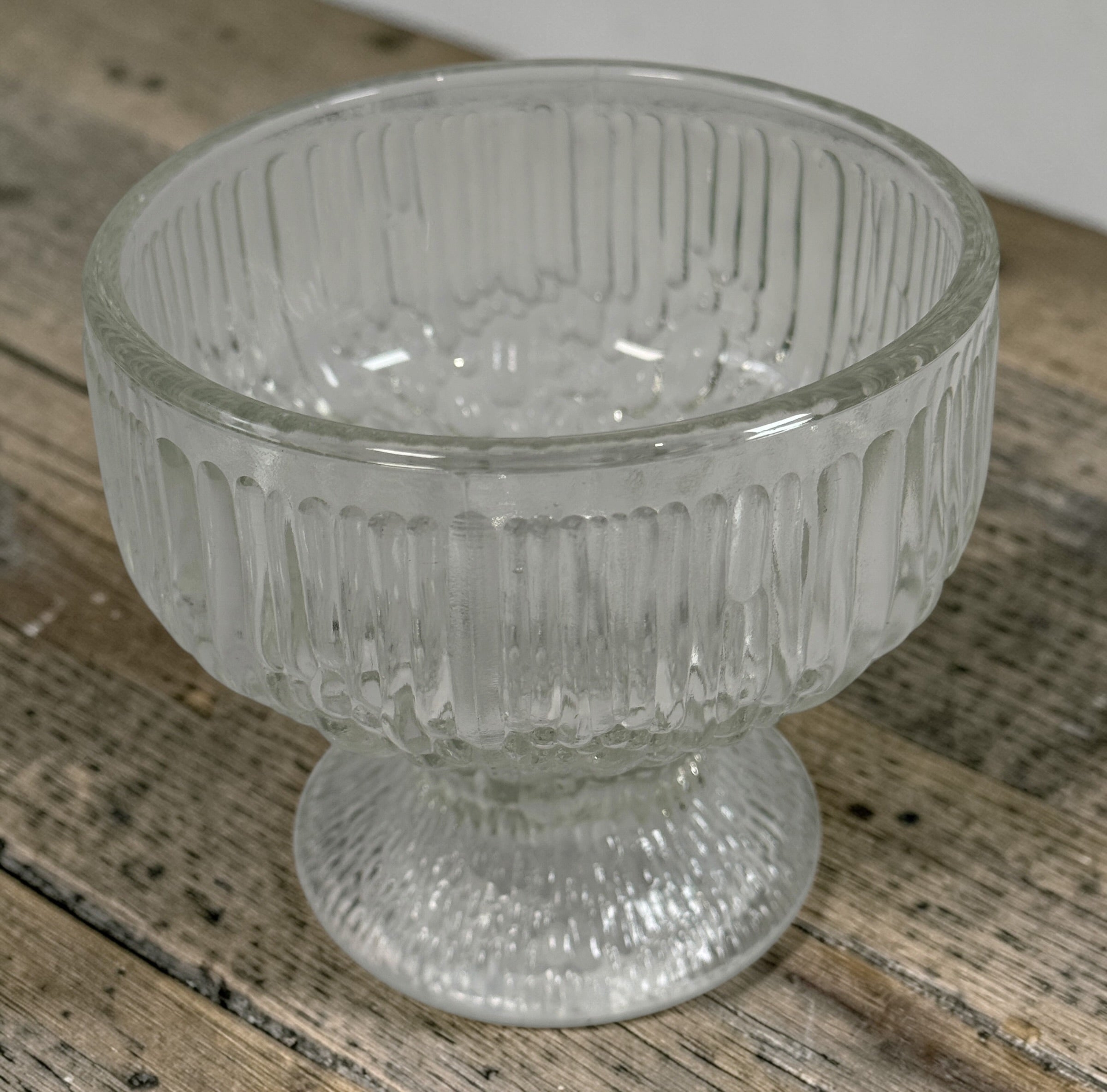 Vintage Anchor Hocking Queen Mary dessert cups set of 11. Ribbed clear glass sherbet bowls, perfect for parfaits, ice cream, and entertaining.