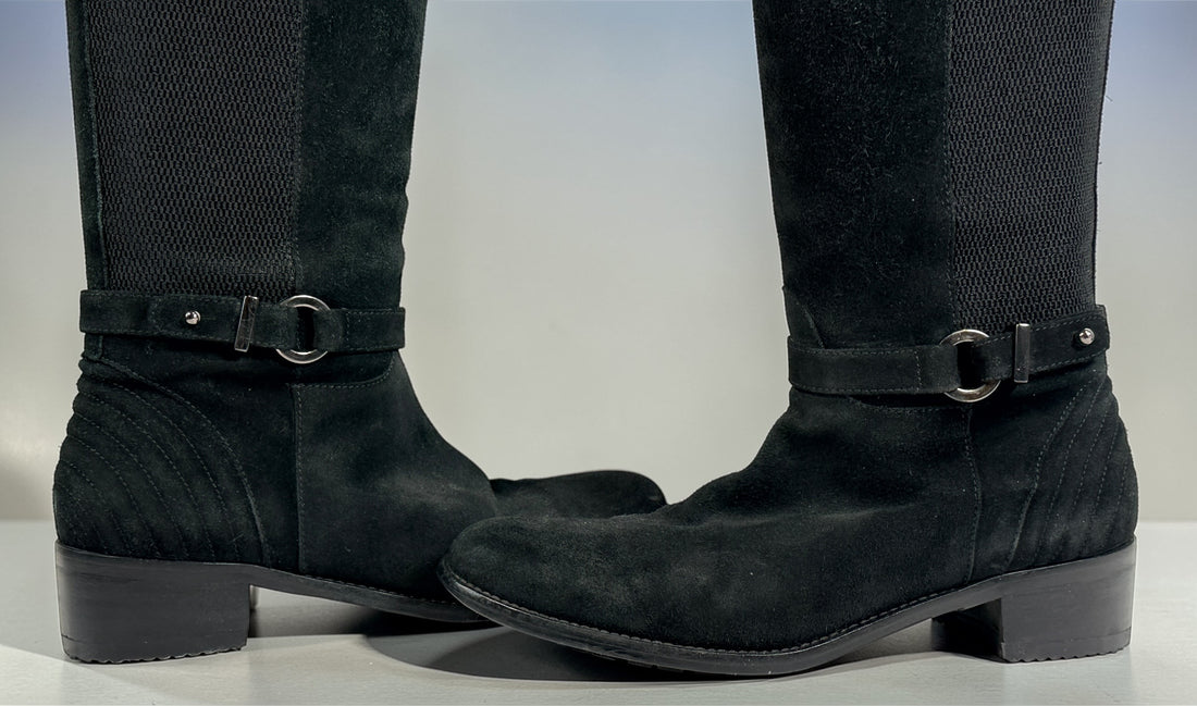 Aquatalia ULLY black suede knee-high boots size 7, Italian leather, stretch panel, zip closure, durable lug sole, stylish designer winter footwear.