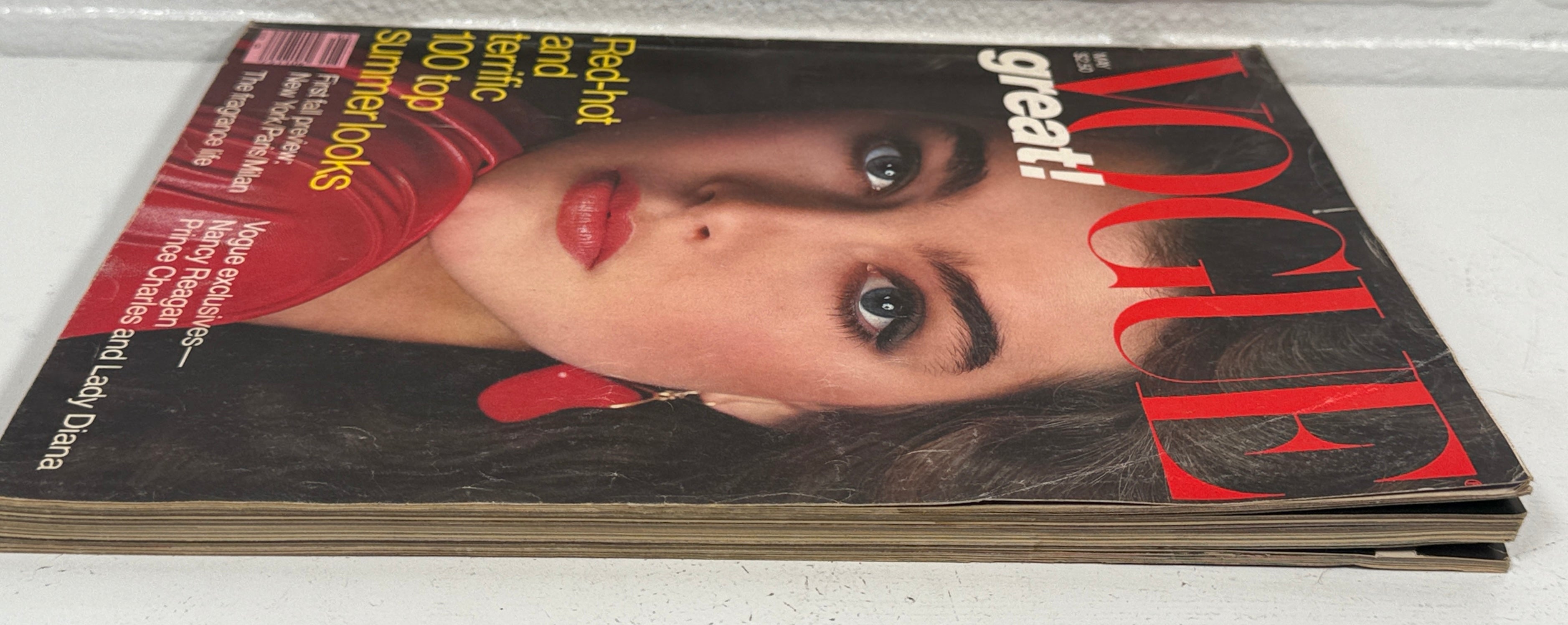 Vintage Vogue Magazine – May 1981 Brooke Shields Cover – Éco-Dépôt