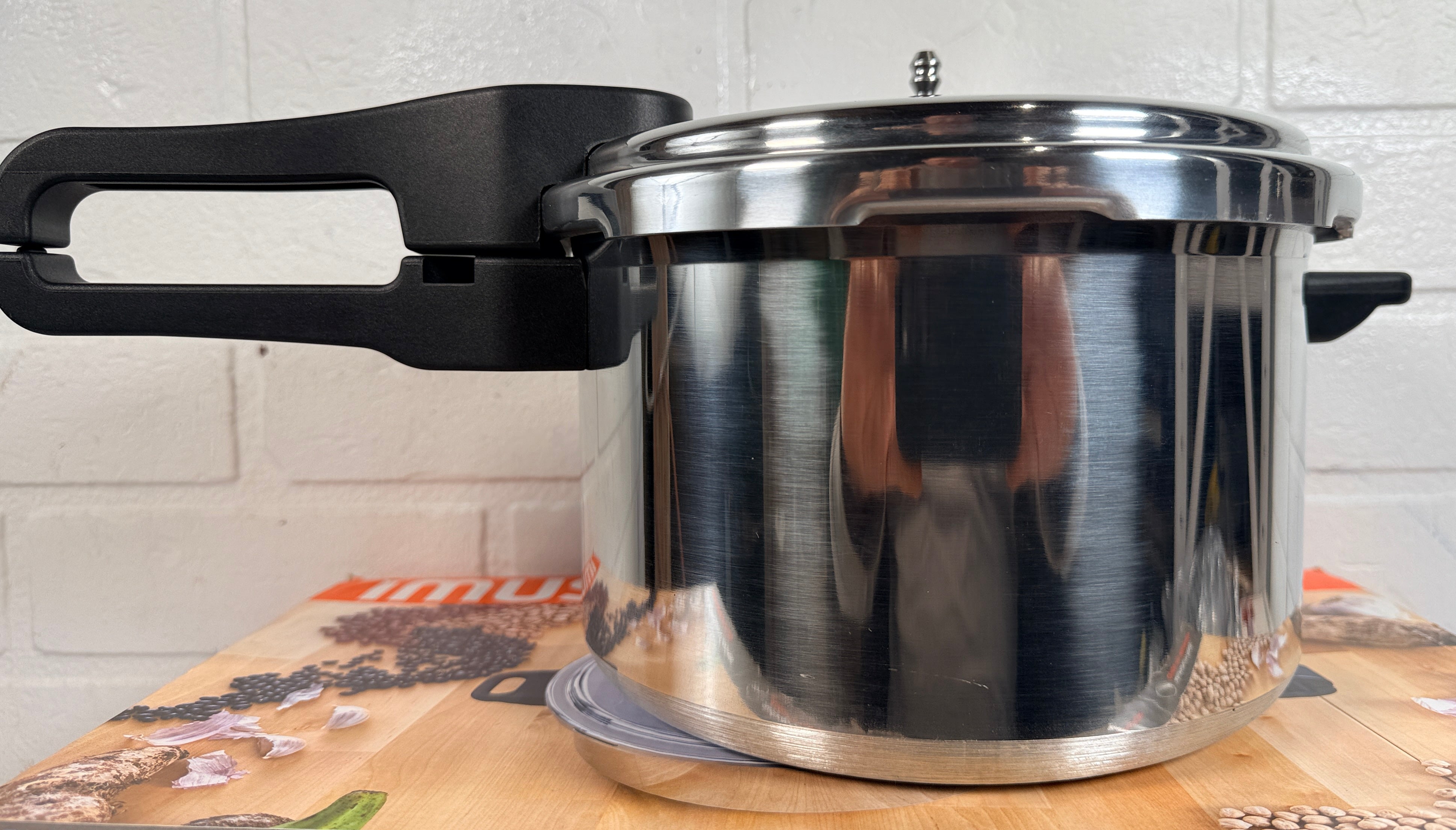 IMUSA 4.2 Qt aluminum pressure cooker open box unused complete with lid fast cooking durable kitchen essential great value vs new retail option.