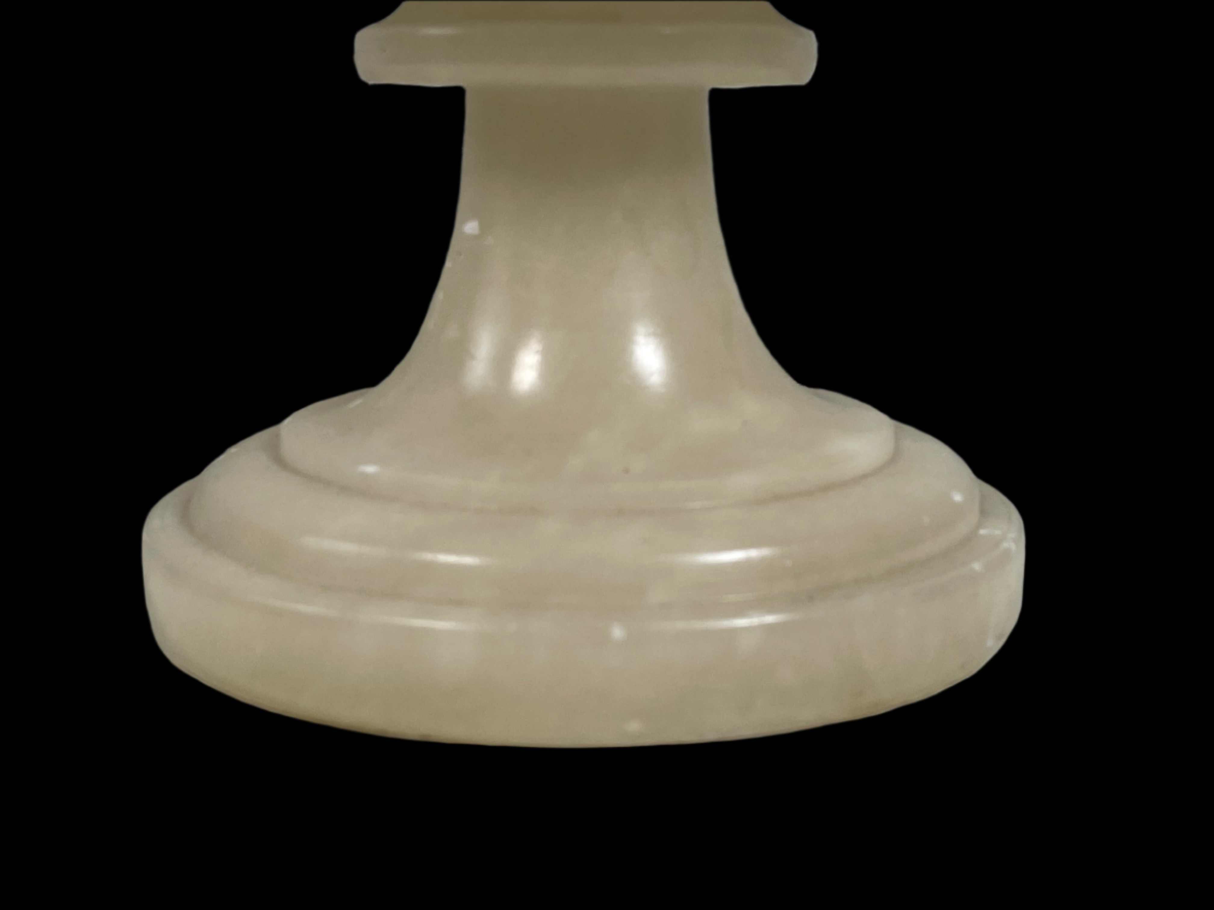 Art Deco Alabaster Urn Campana Table Lamp, Height 34 cm.