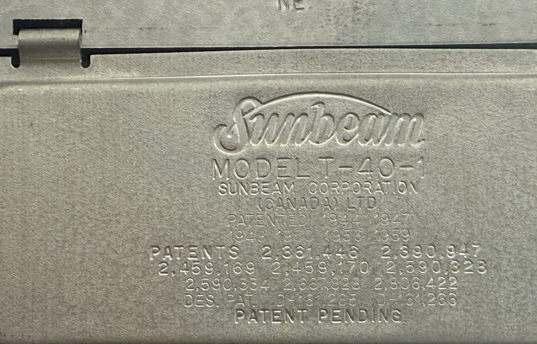 Vintage Sunbeam chrome toaster Model T-40-1 Radiant Control automatic mid century kitchen appliance made in Canada collectible retro décor toaster.