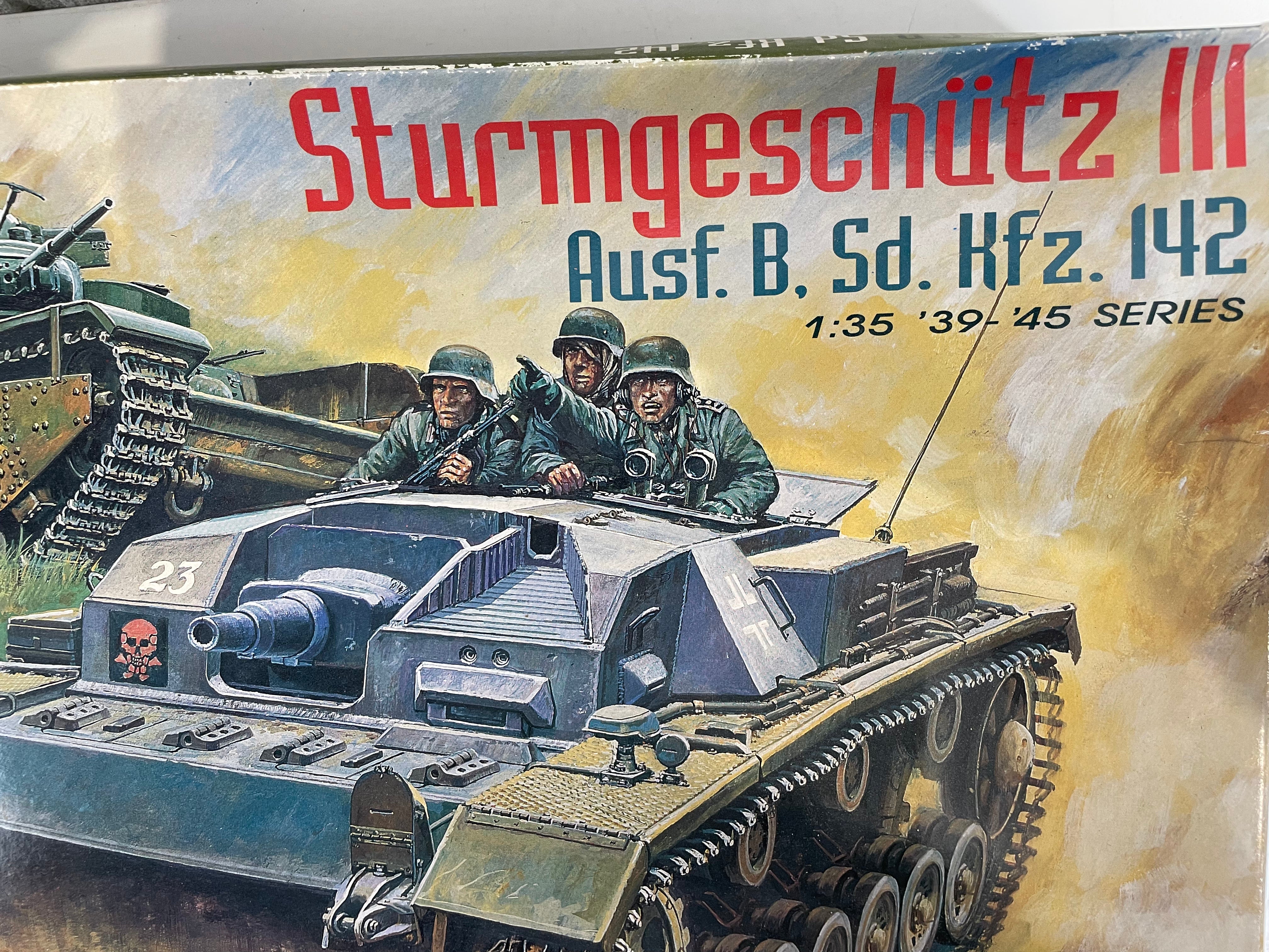 Dragon 6008 – Sturmgeschütz III Ausf. B Sd.Kfz. 142 – 1:35 Scale Model Kit – COMPLETE & UNSTARTED