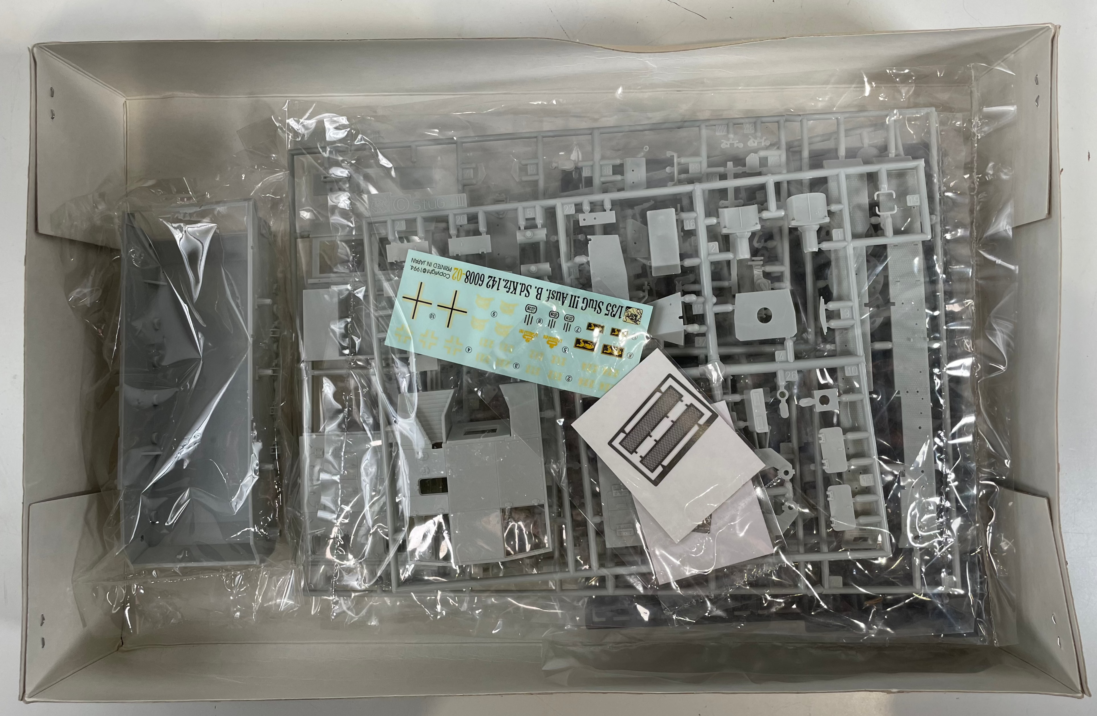 Dragon 6008 – Sturmgeschütz III Ausf. B Sd.Kfz. 142 – 1:35 Scale Model Kit – COMPLETE & UNSTARTED