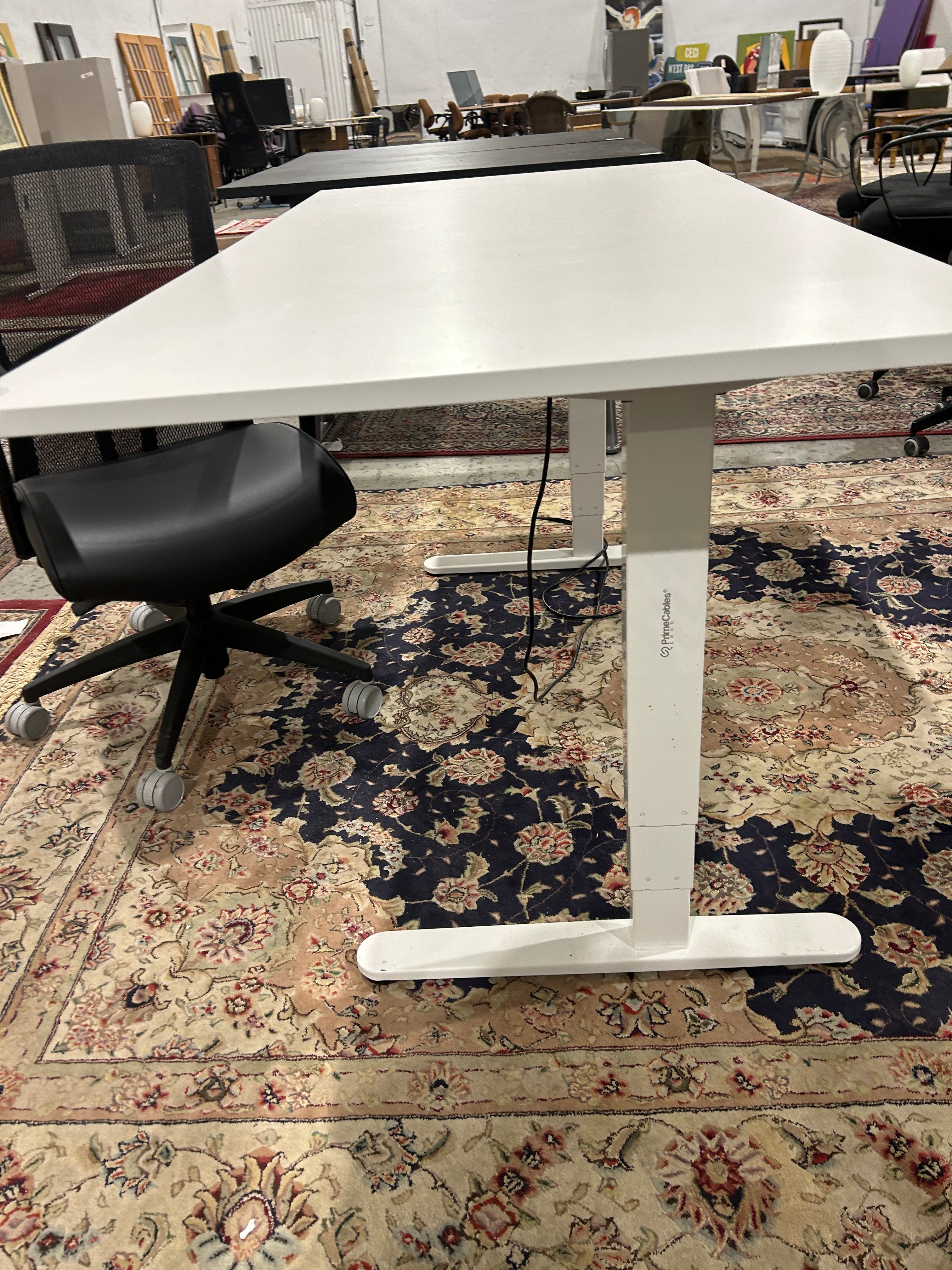 White Sit / Stand Desk Electric