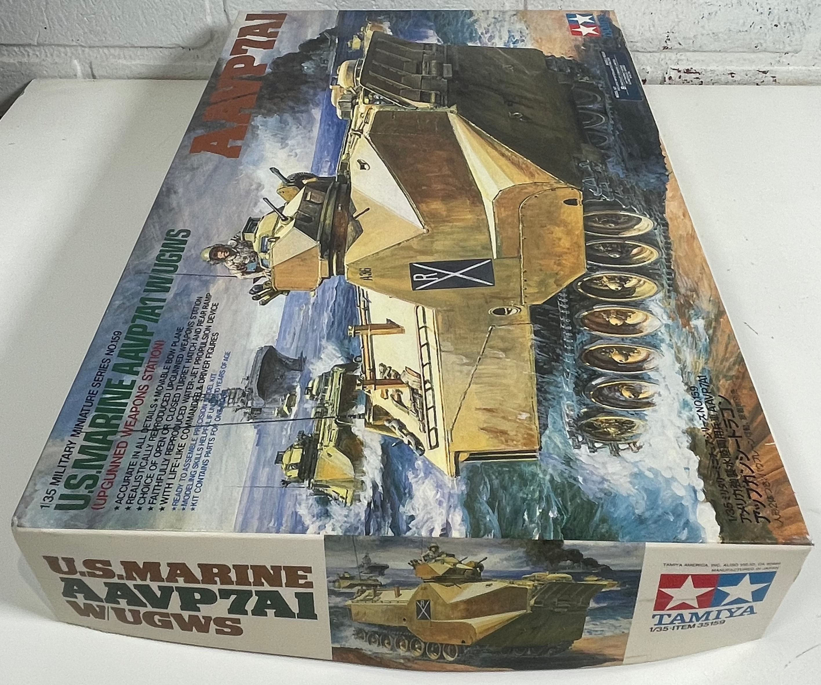 Tamiya 1/35 US Marine AAVP7A1 w/ UGWS – Amphibious Assault Vehicle – Model Kit