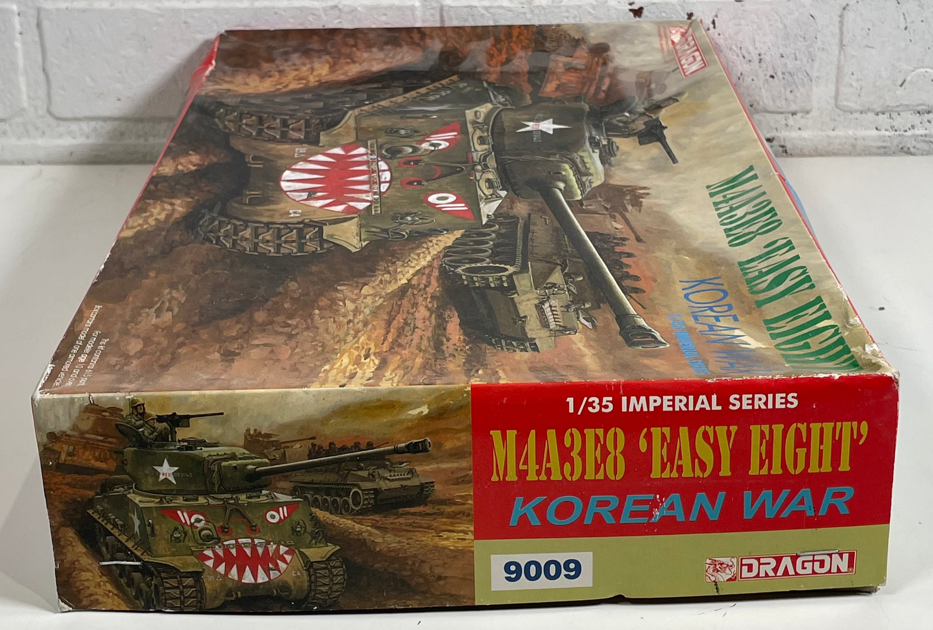 Dragon 1/35 US Army M4A3E8 « Easy Eight » Sherman Tank – Édition Guerre de Corée – Modèle n° 9009