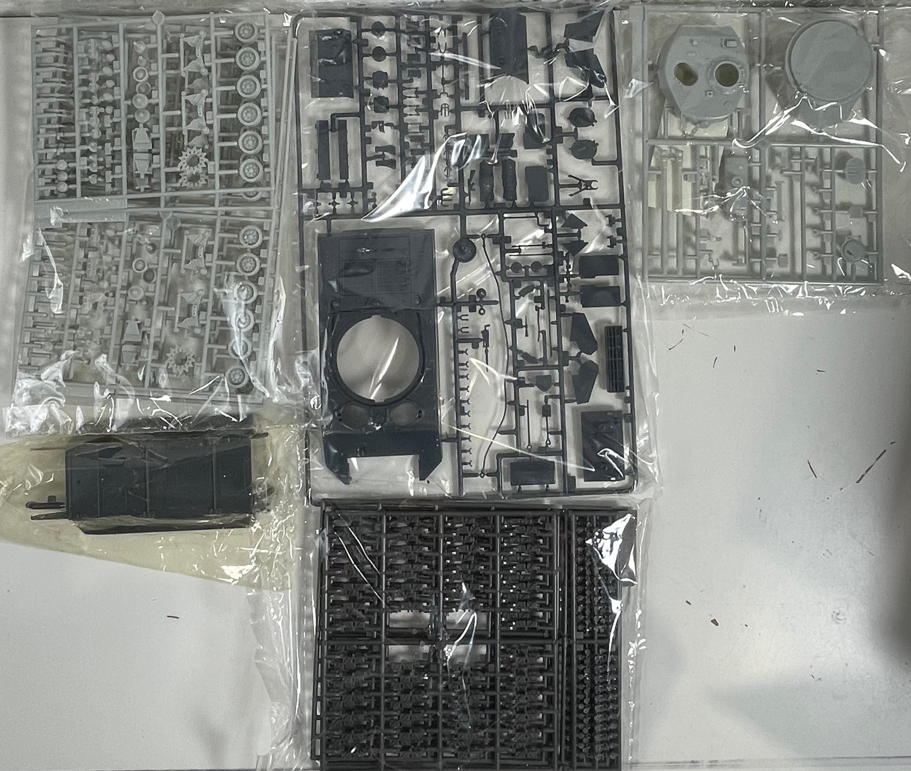 Dragon 1/35 US Army M4A3E8 « Easy Eight » Sherman Tank – Édition Guerre de Corée – Modèle n° 9009