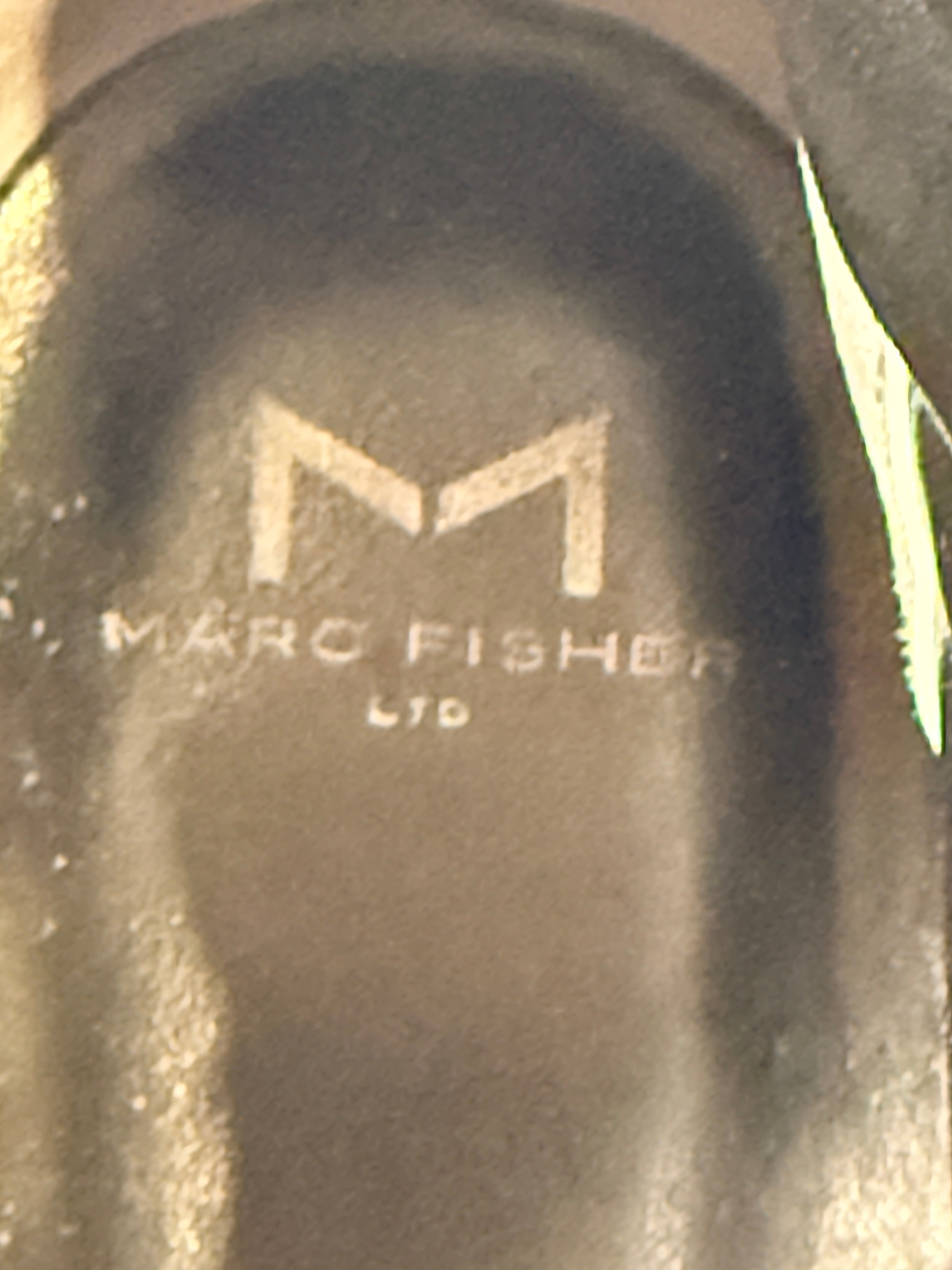 Bottes de randonnée Marc Fisher, doublées en peau lainée, taille 9M.