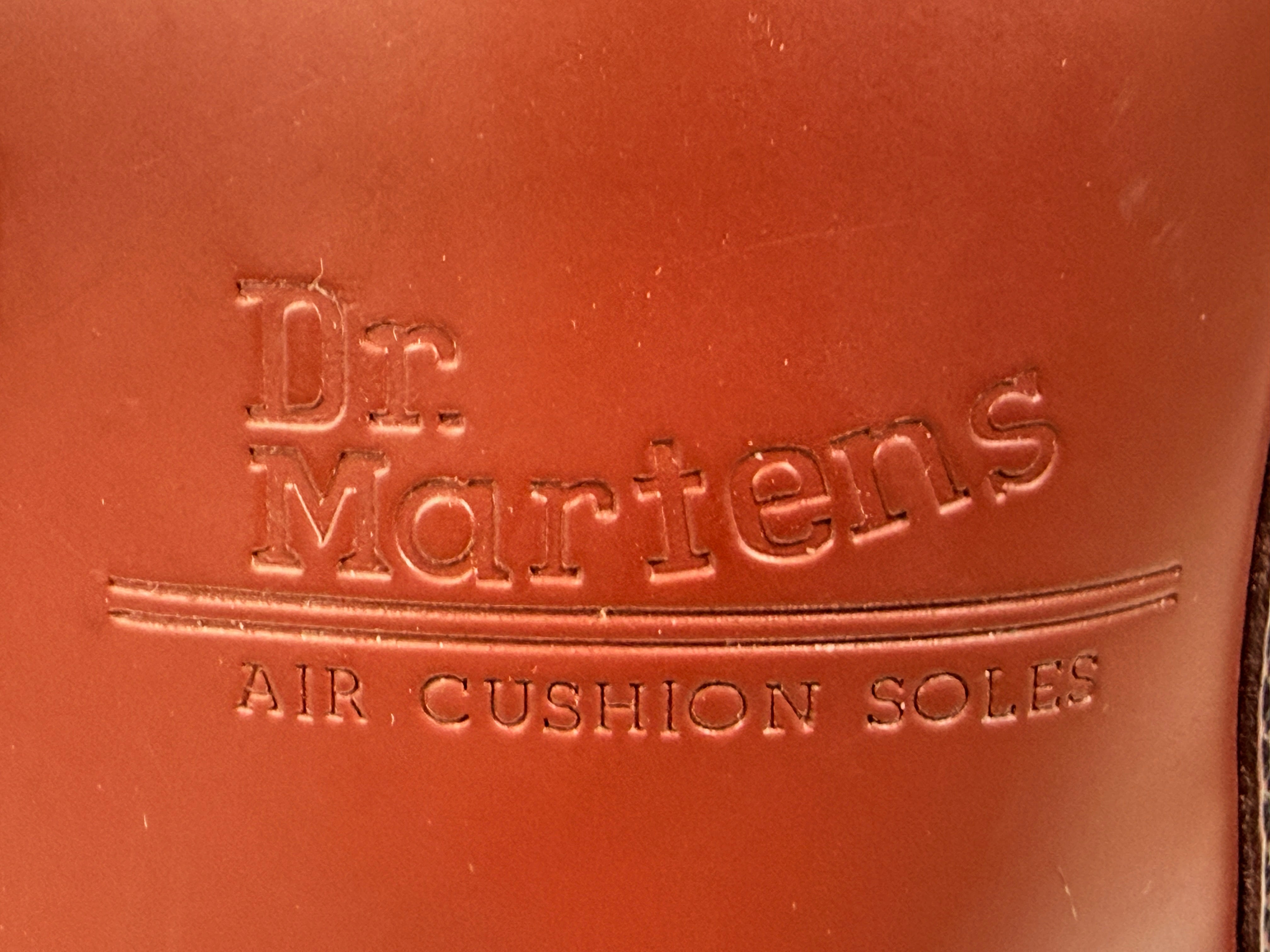Bottes Dr. Martens 8 œillets, cuir rouge cerise, taille US 8L UK 6.
