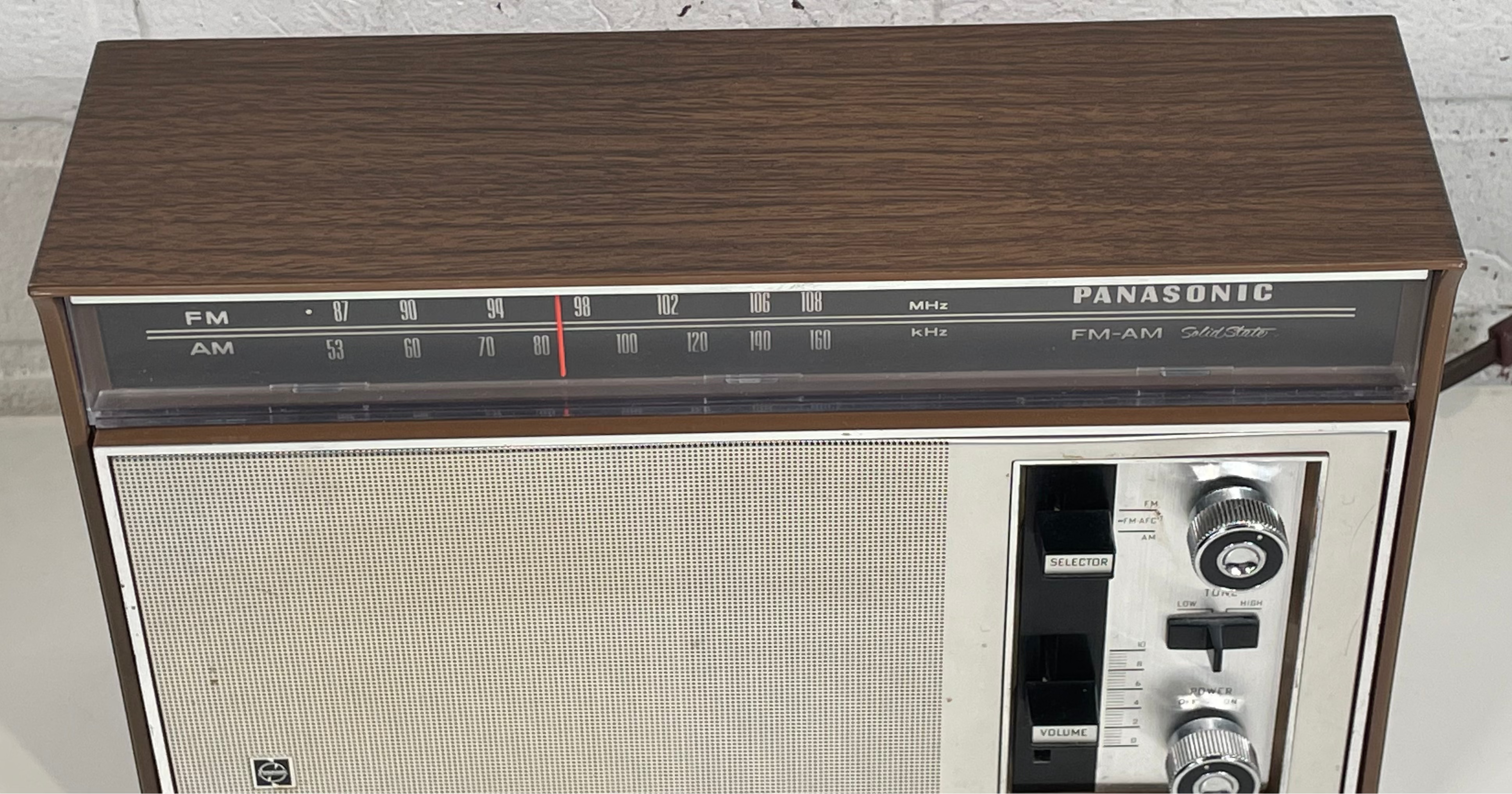 Vintage 1970's PANASONIC RADIO Model RE7329, 2 Band Radio