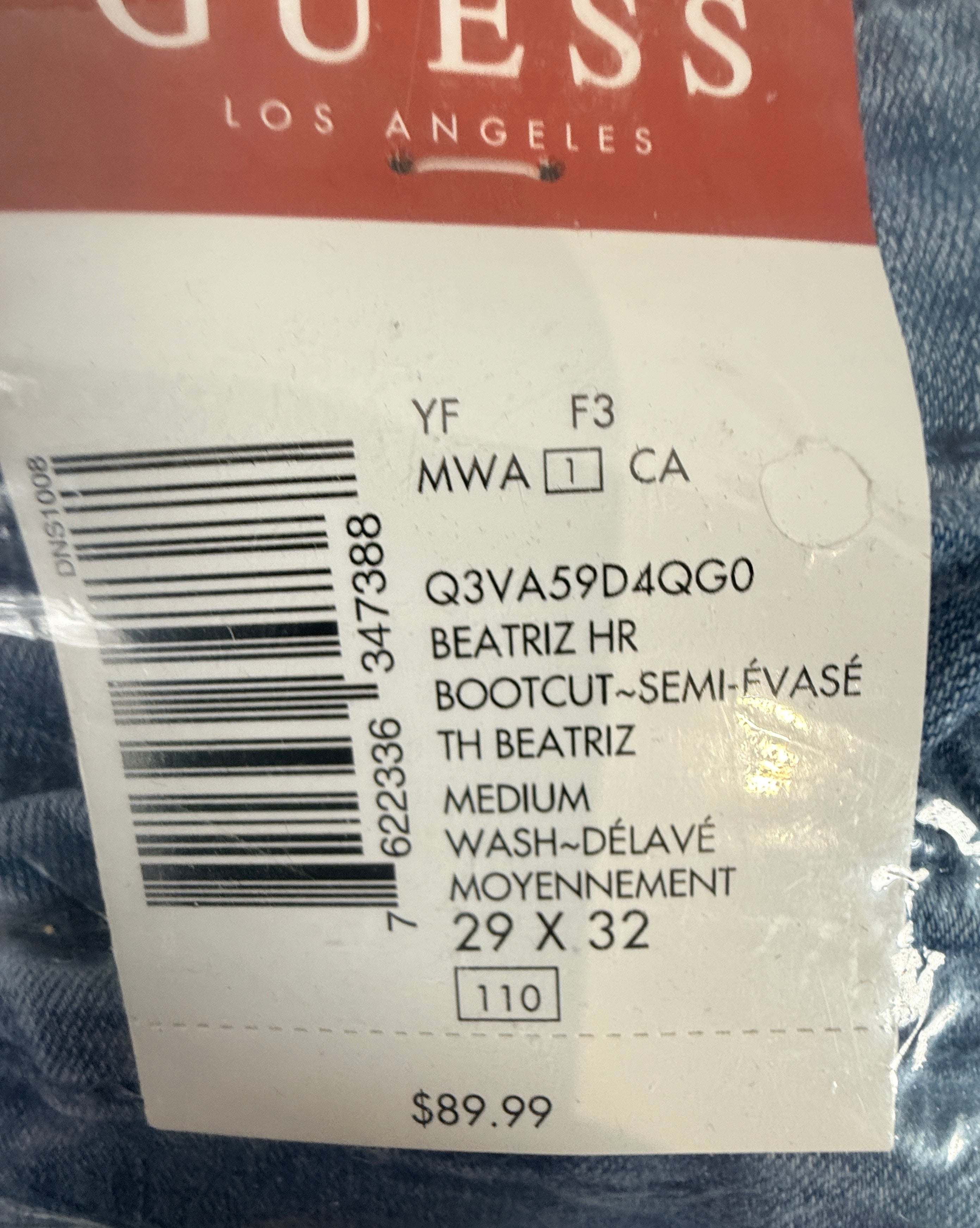 New GUESS Beatriz high rise bootcut jeans women's size 29x32 medium wash denim sealed package. Stylish premium denim at great value.