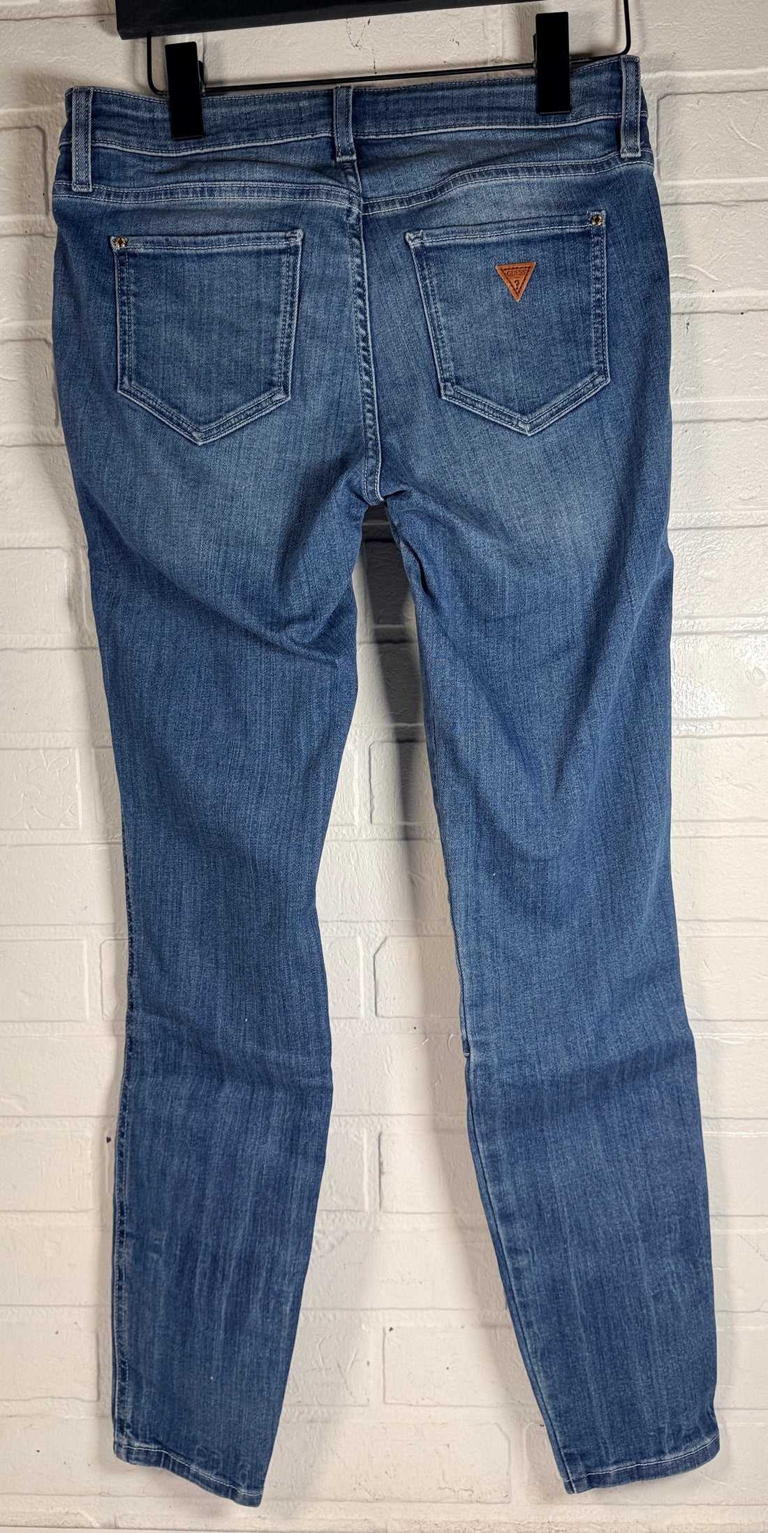 GUESS, Jean Skinny Power Stretch, Taille Femme 29, Délavage moyen, Neuf avec étiquette.