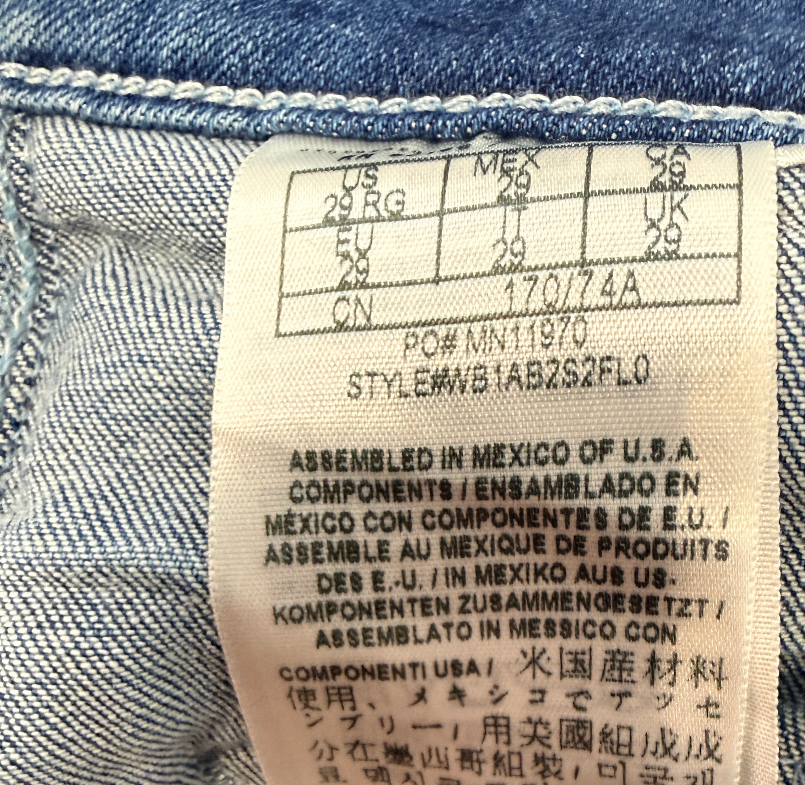 GUESS, Jean Skinny Power Stretch, Taille Femme 29, Délavage moyen, Neuf avec étiquette.