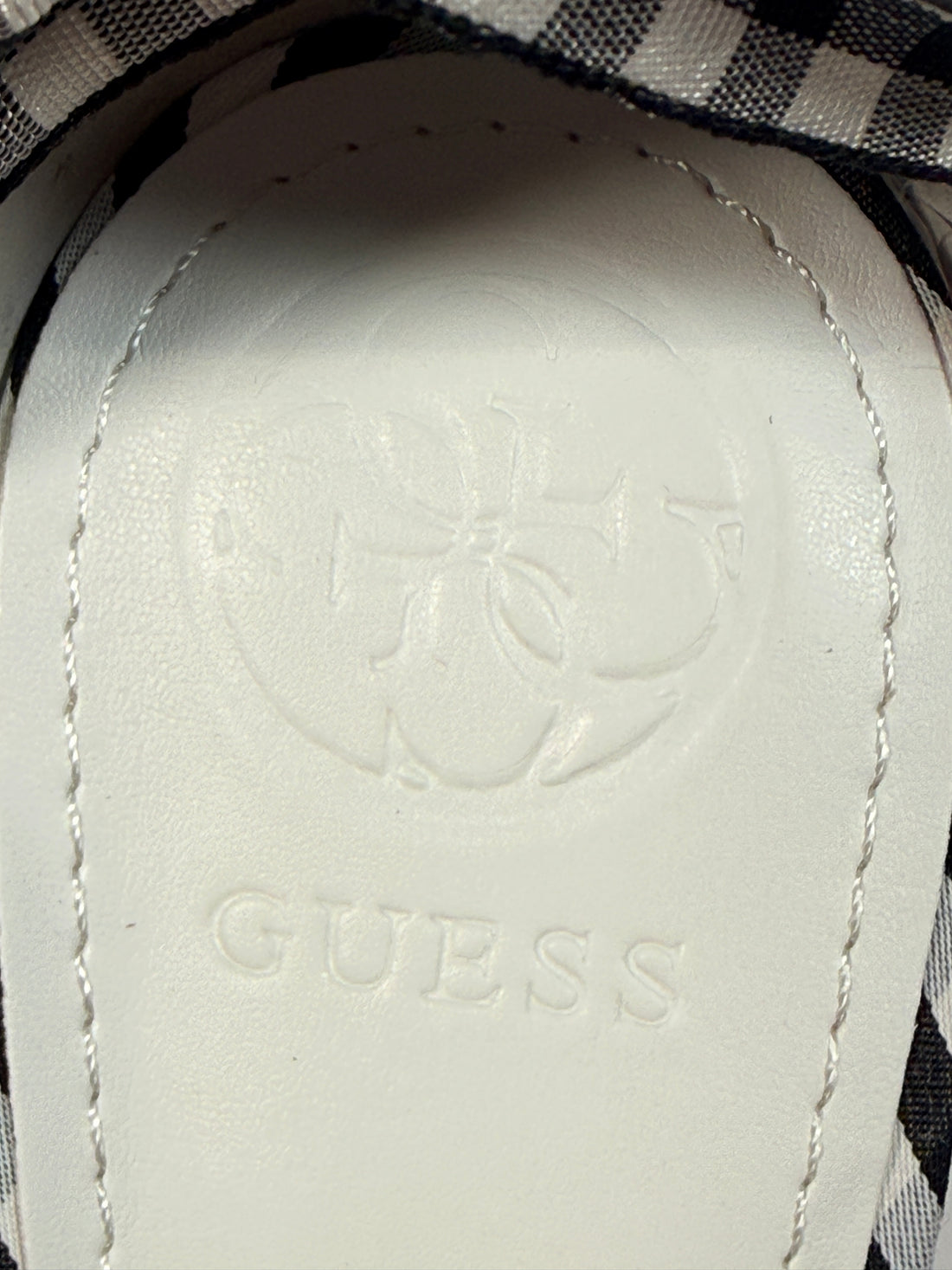 GUESS, Sandales Allison, Talon carré vichy, Taille 38.