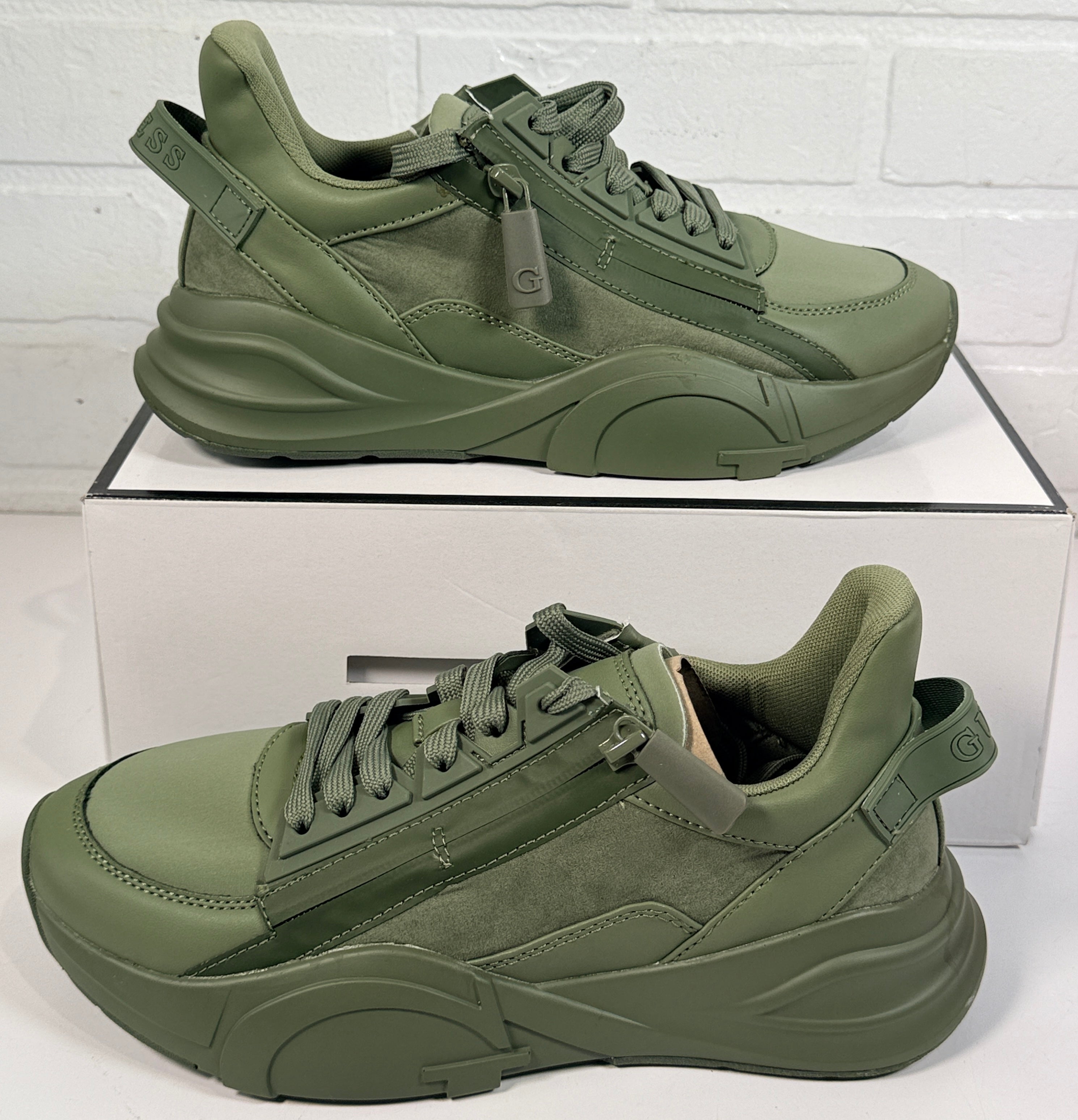 GUESS Bailian-A platform sneakers women’s size 8 in medium green. New in box chunky fashion shoes with bold streetwear style and comfort.