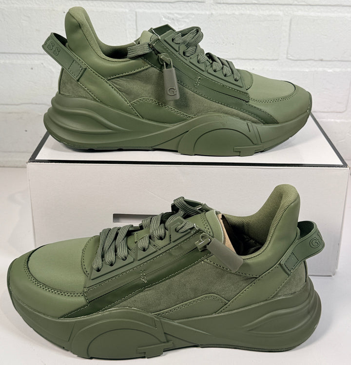 GUESS Bailian-A platform sneakers women’s size 8 in medium green. New in box chunky fashion shoes with bold streetwear style and comfort.