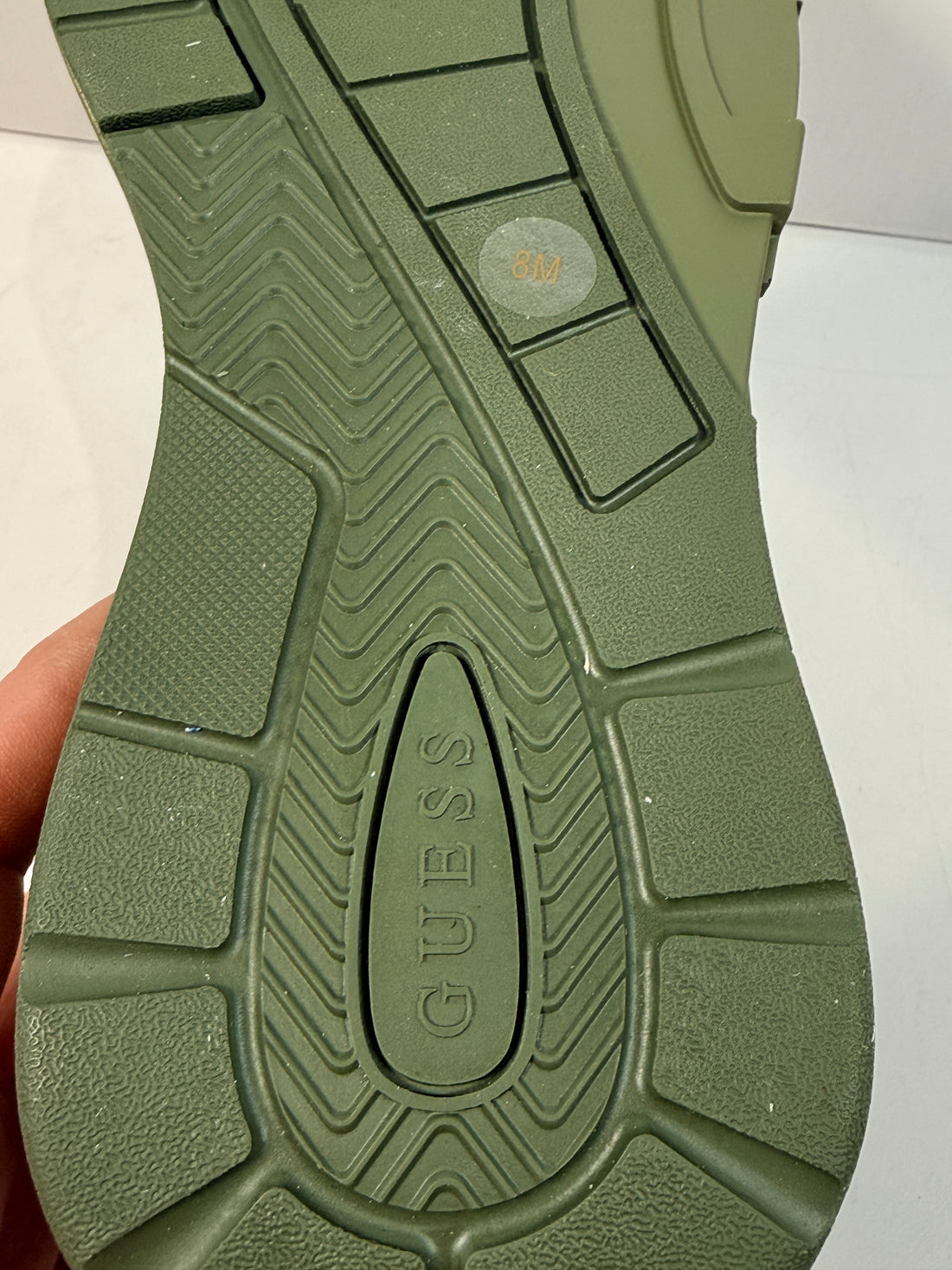 GUESS Bailian-A platform sneakers women’s size 8 in medium green. New in box chunky fashion shoes with bold streetwear style and comfort.
