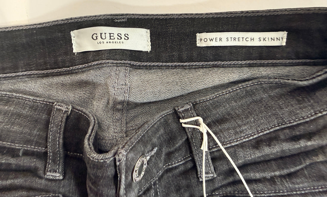 GUESS Power Stretch Skinny jeans women’s size 29 regular dark grey wash new with tags. Stretch denim with ankle zips and logo detail.