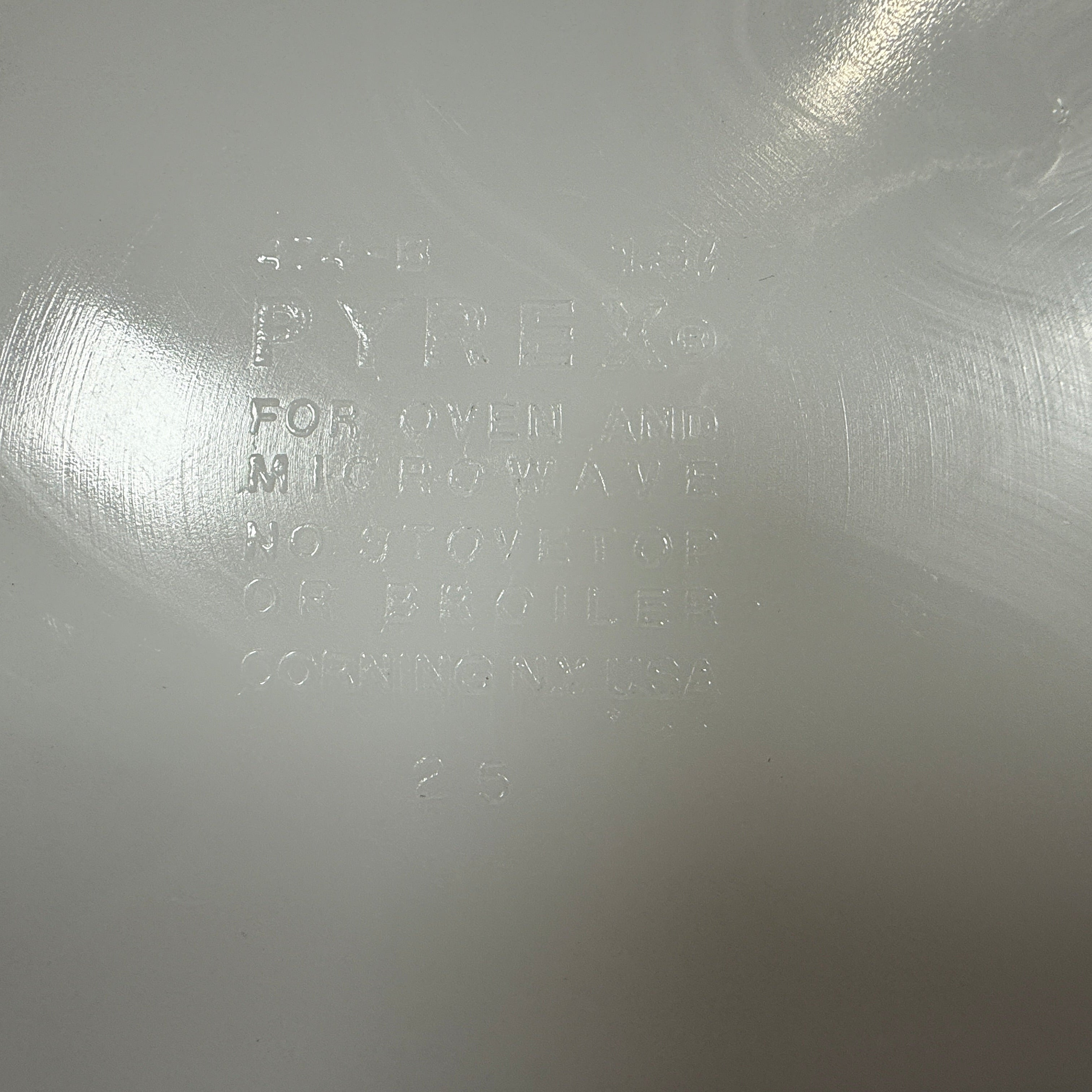 Vintage Pyrex Autumn Harvest #474 Casserole Dish – 1.5 L