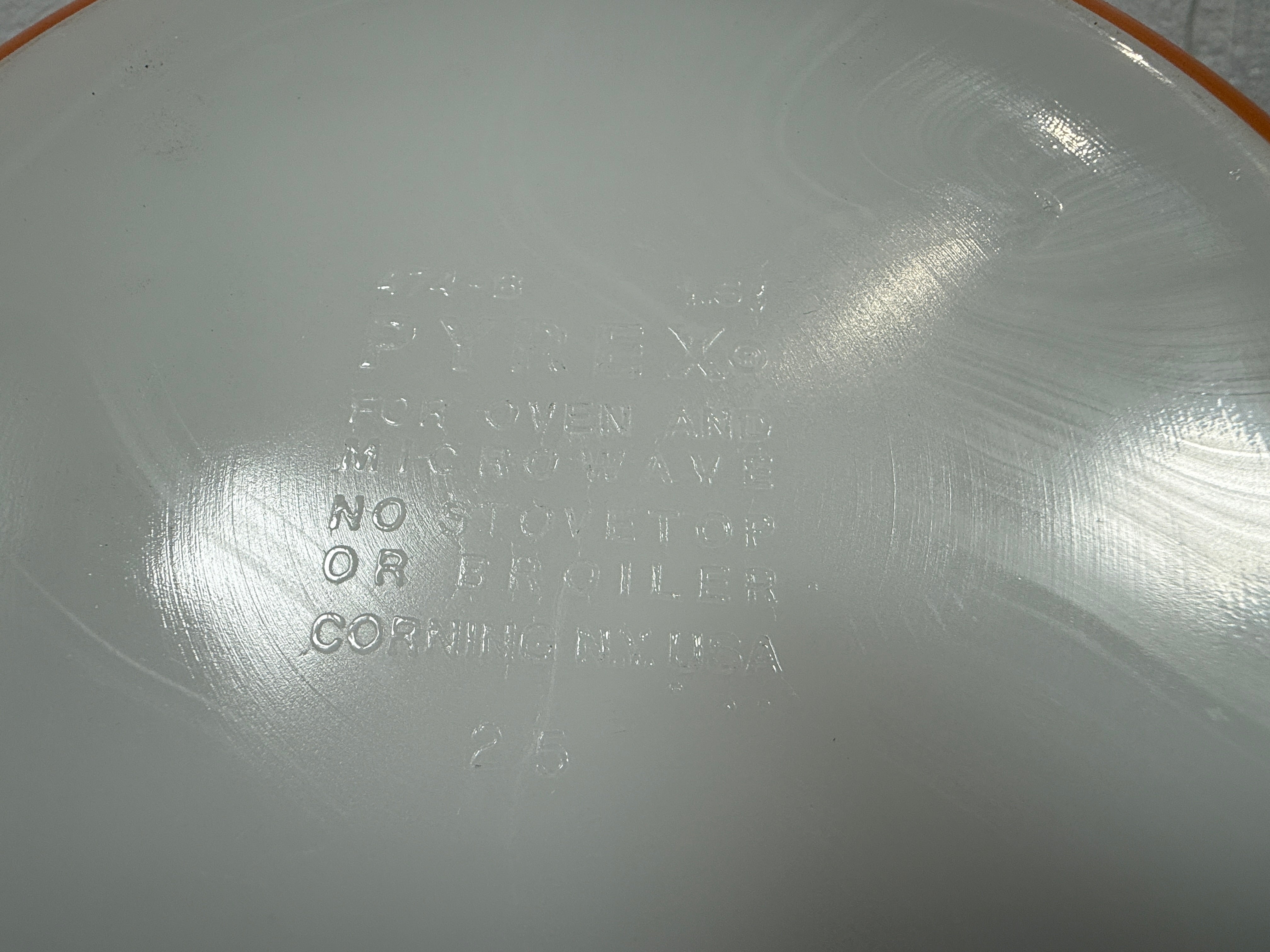 Vintage Pyrex Autumn Harvest #474 Casserole Dish – 1.5 L