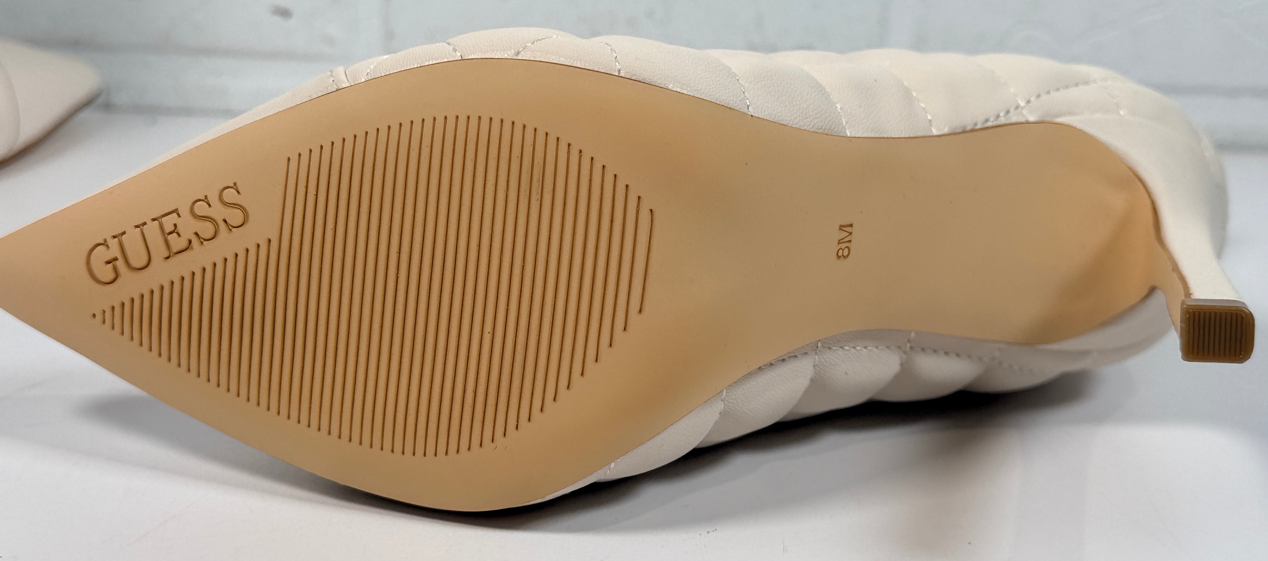 GUESS Simoney ivory quilted ankle boots size 8M with pointed toe stiletto heel and box. Stylish women’s designer-inspired fashion booties.